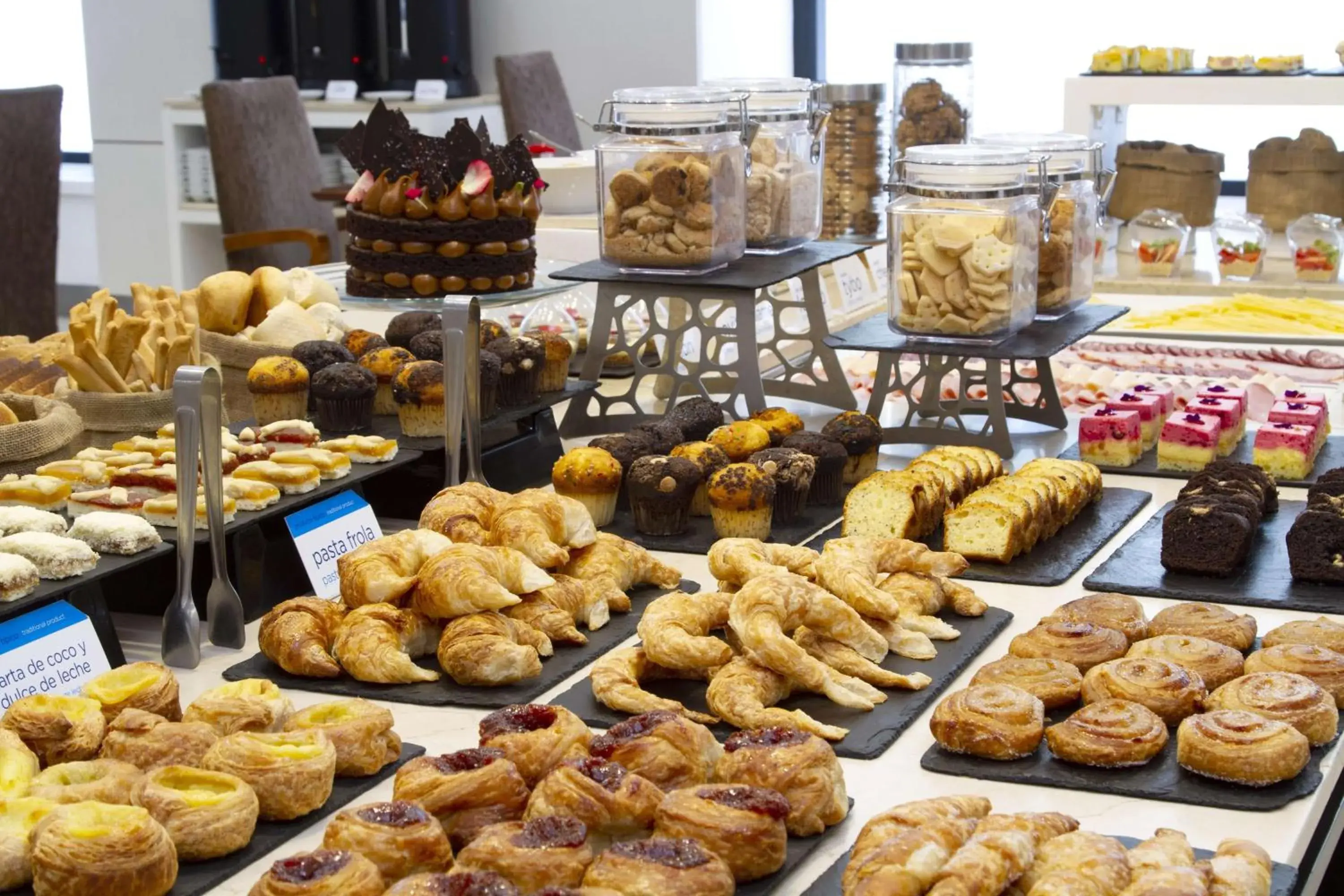 Breakfast in NH Buenos Aires Florida Breakfast in NH Buenos Aires Florida