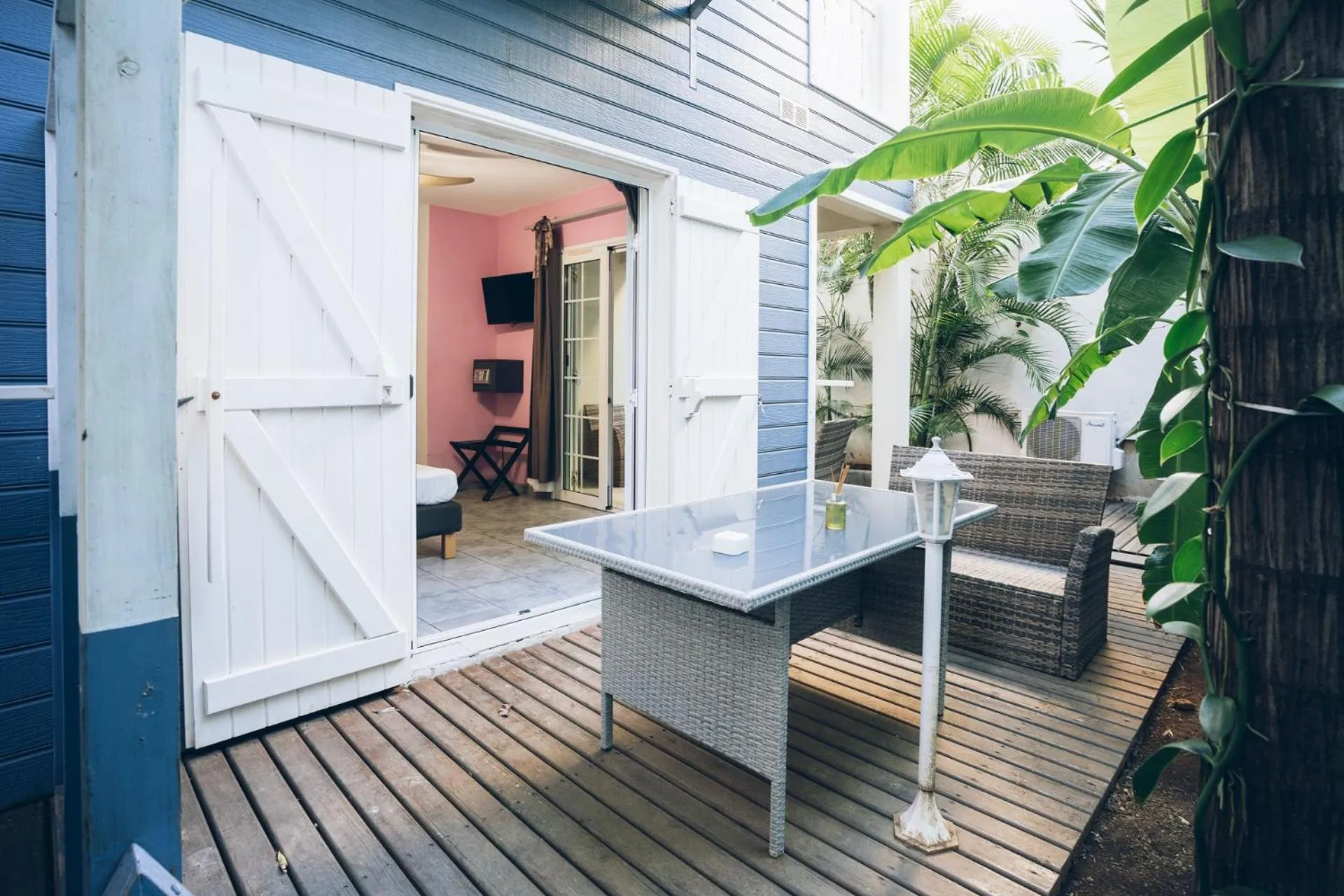 Patio in Lindsey Hôtel