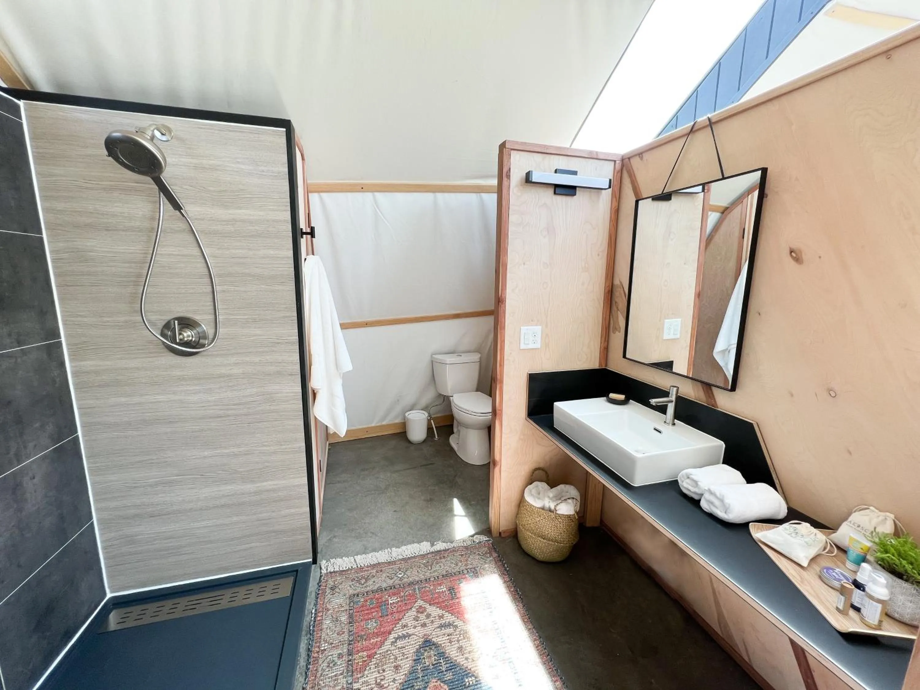 Shower in Backland Luxury Nature Resort