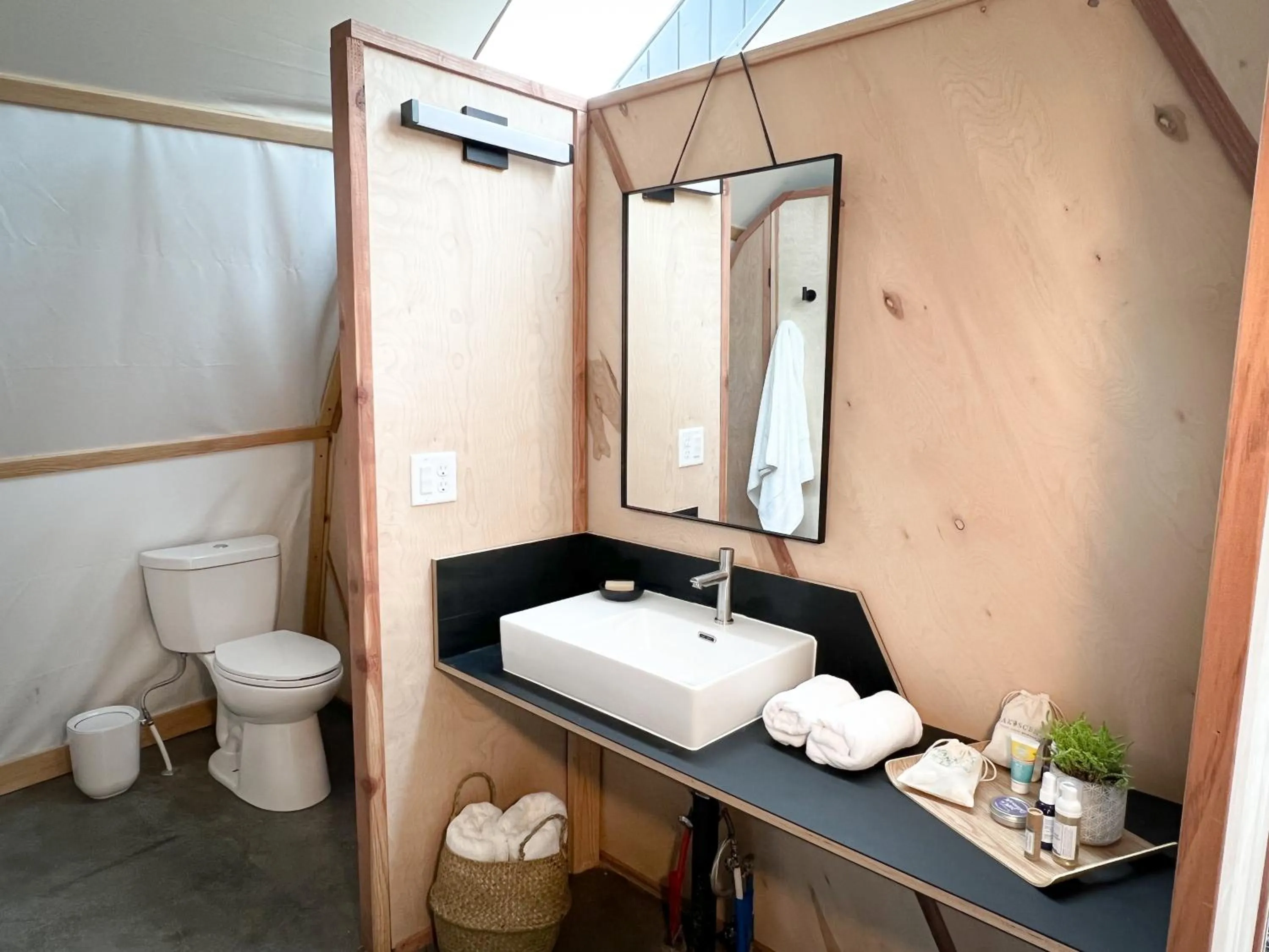 Toilet in Backland Luxury Nature Resort