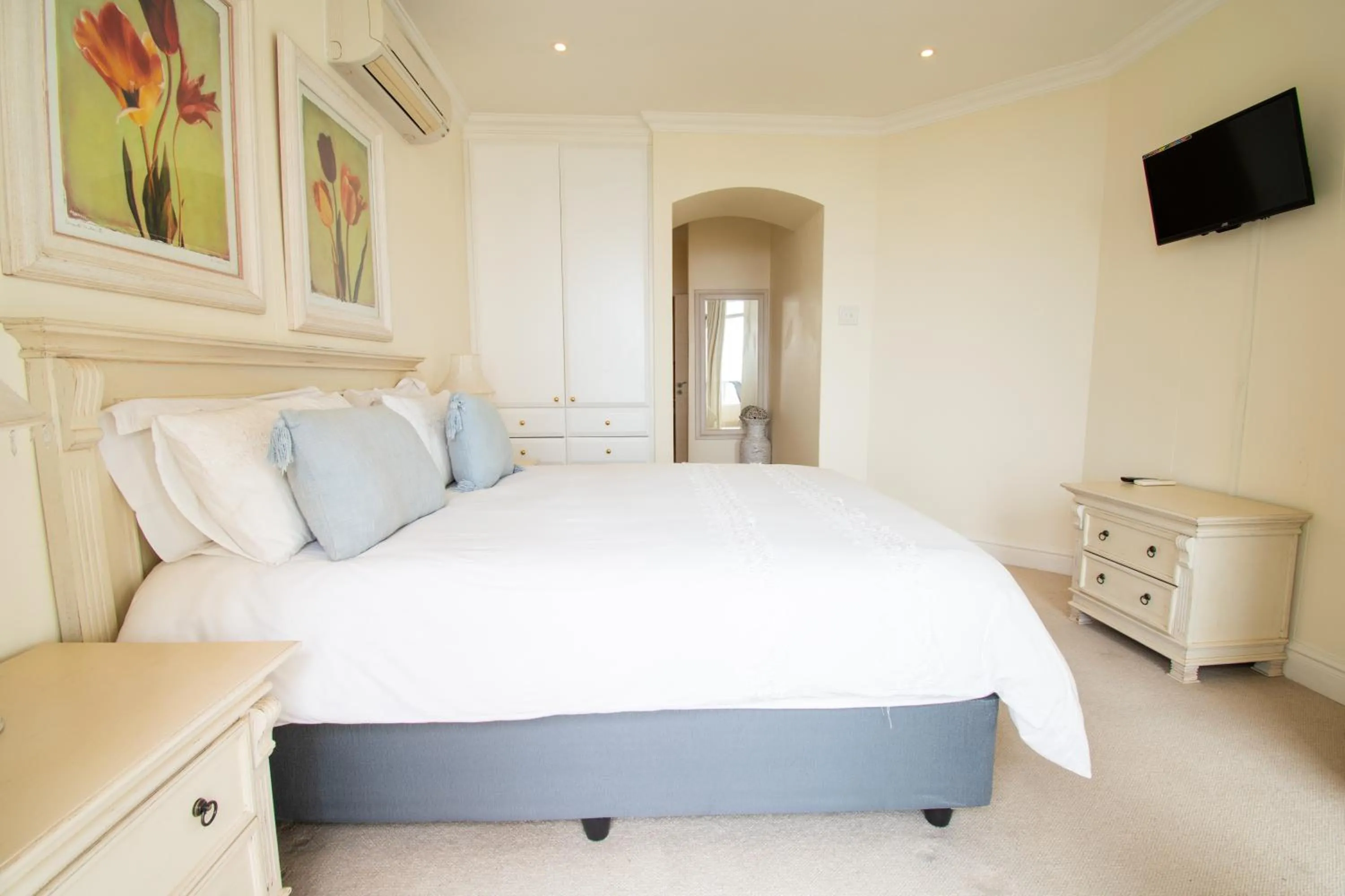 Bed in 201 Oyster Quays - by Stay in Umhlanga