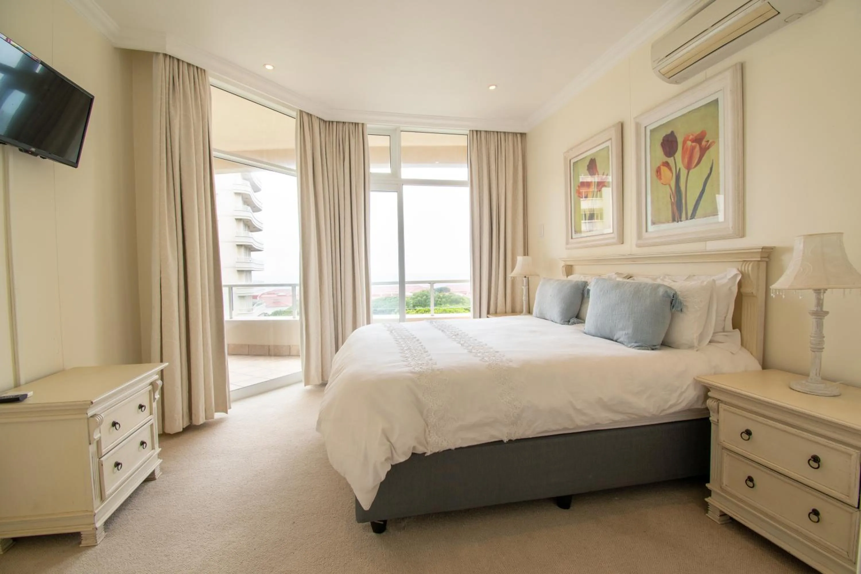 Bed in 201 Oyster Quays - by Stay in Umhlanga