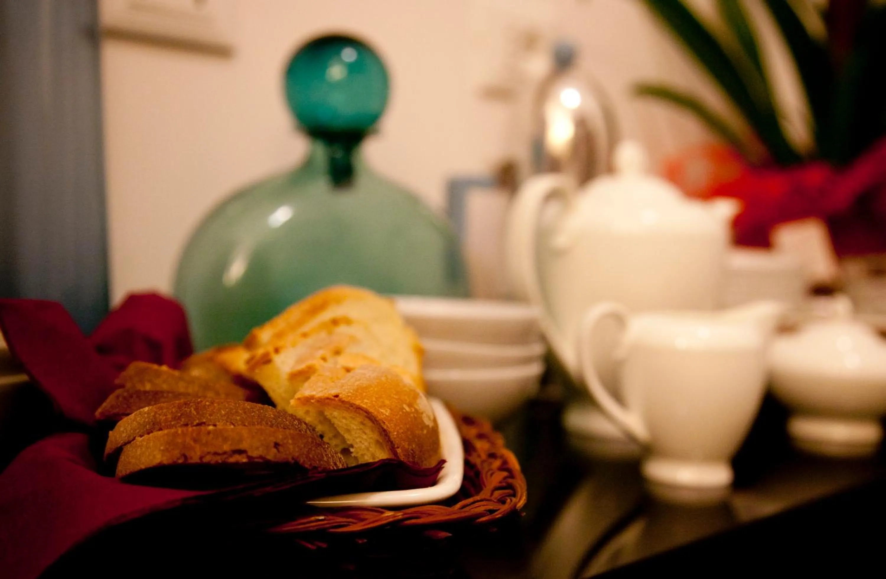 Food in Colfelice Rooms