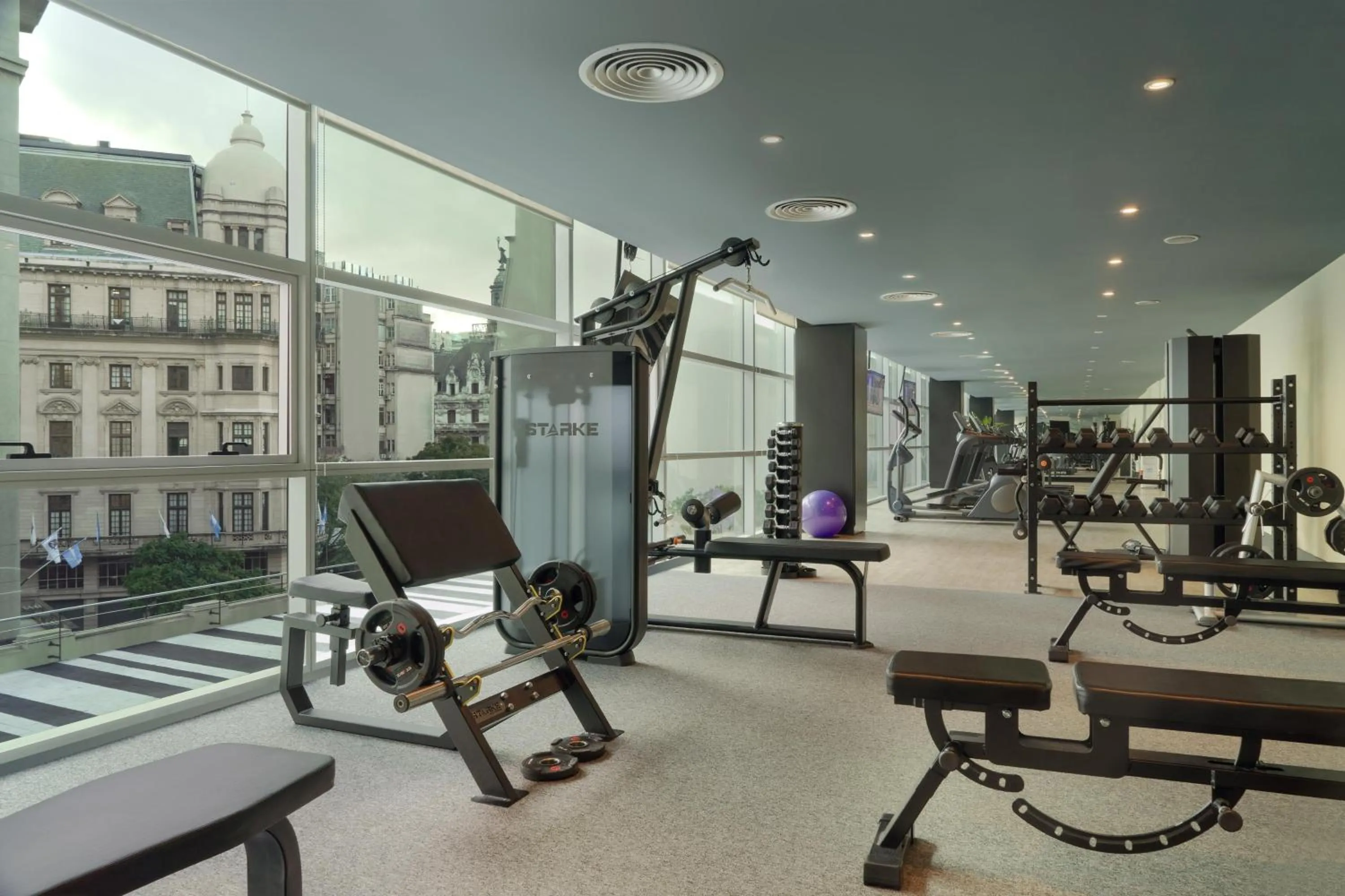 Fitness centre/facilities in NH City Buenos Aires