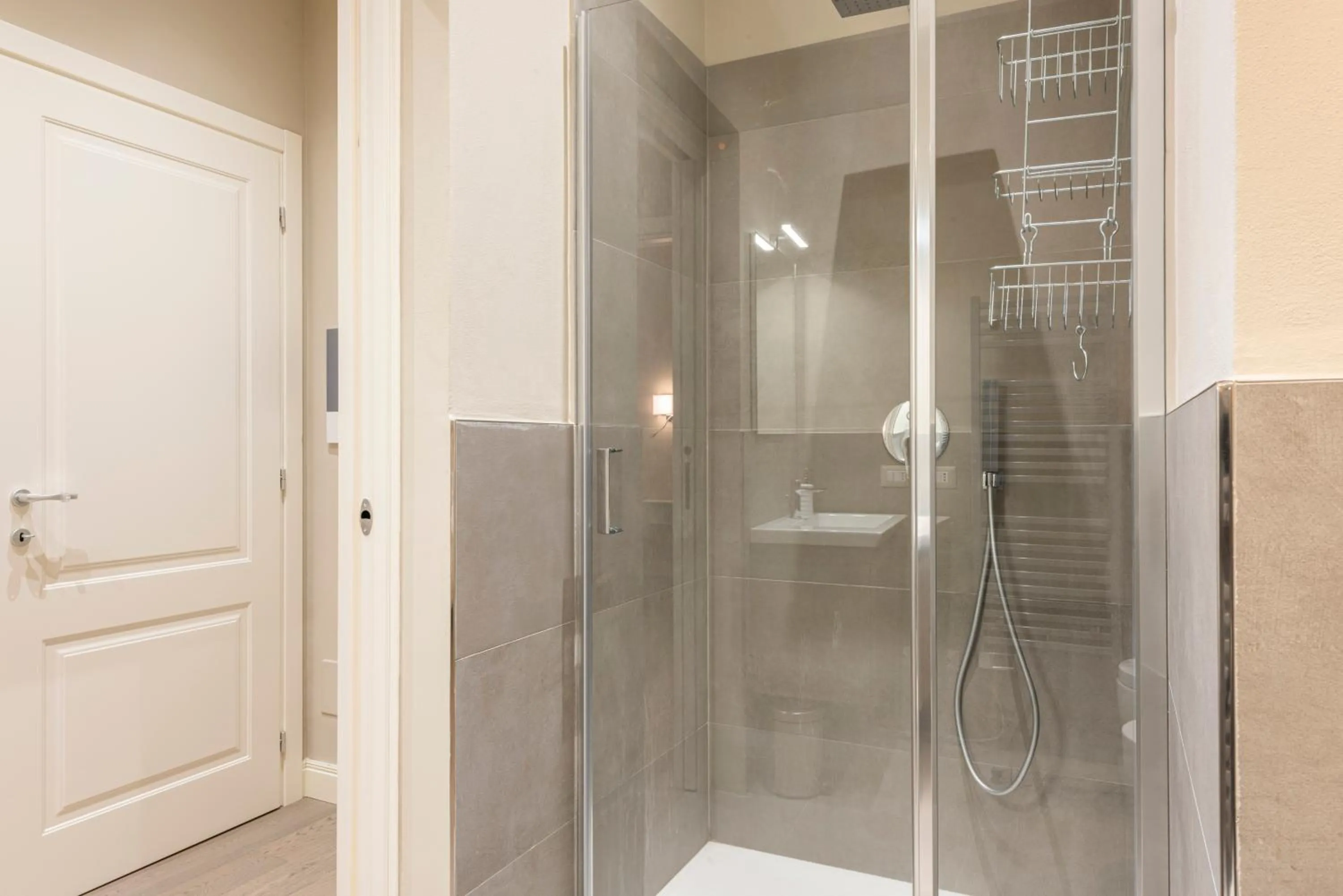 Bathroom in Michelangelo Hideaway by Mmega