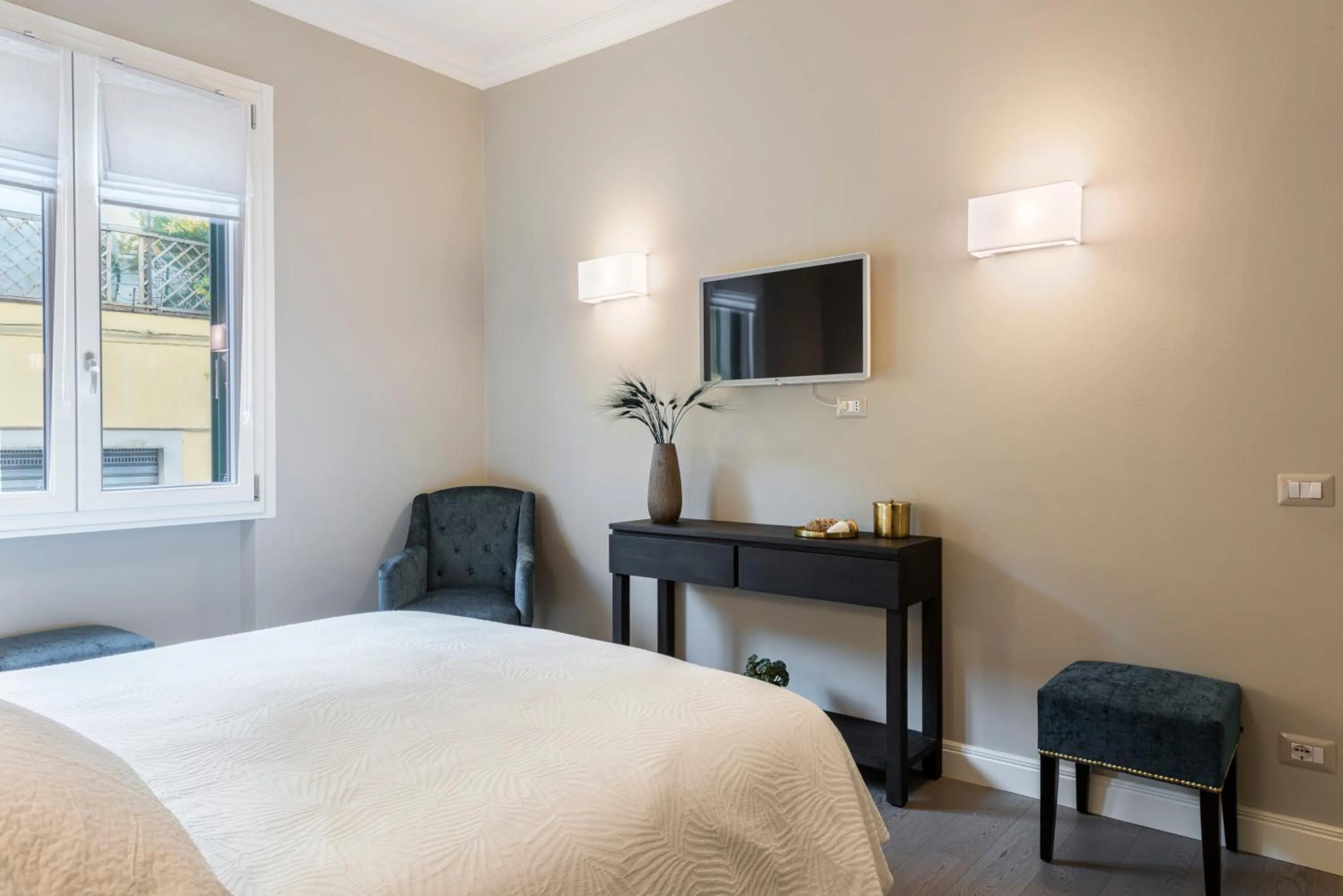 Bed in Michelangelo Hideaway by Mmega