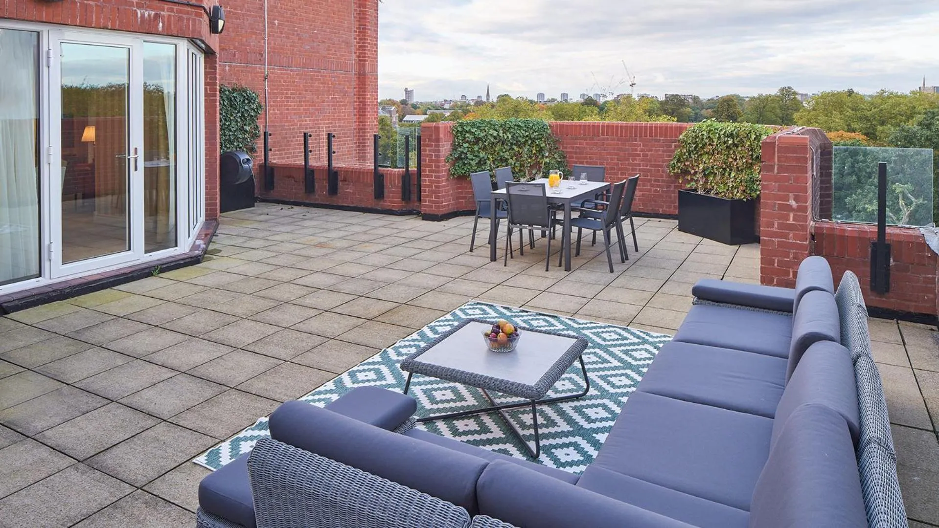 Balcony/Terrace in Cheval Thorney Court at Hyde Park