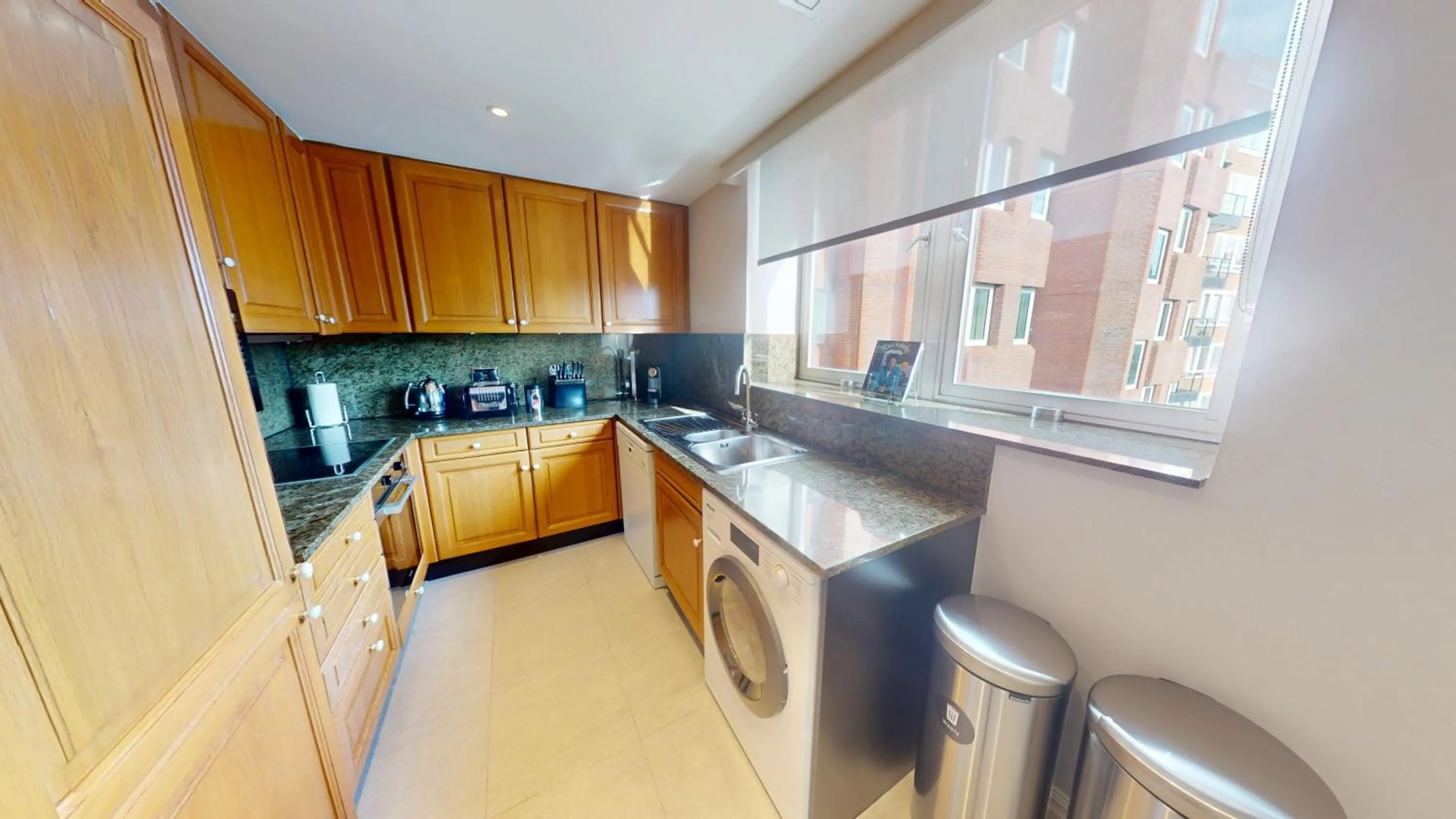 Photo of the whole room in Cheval Thorney Court at Hyde Park