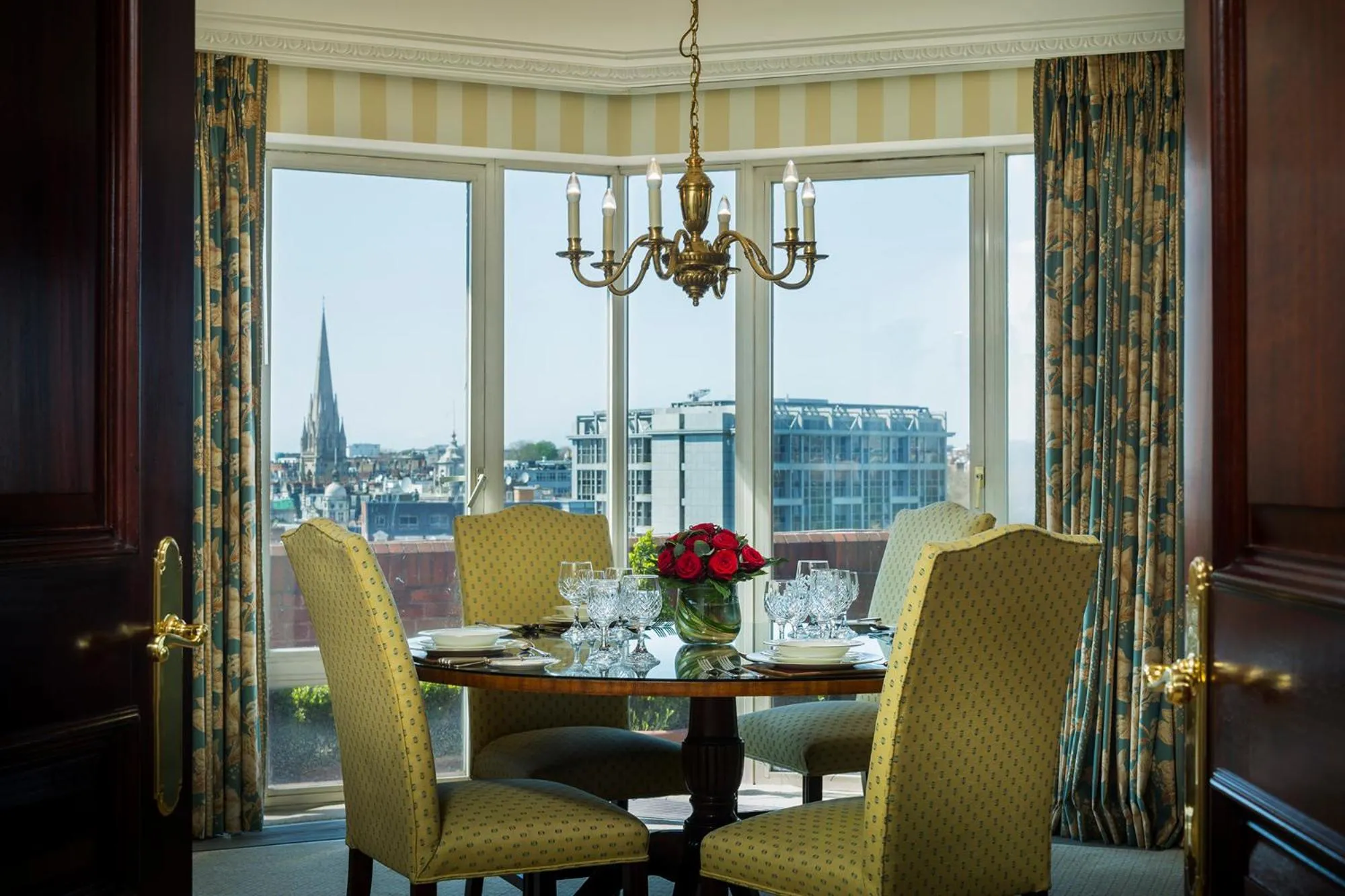 Dining area in Cheval Thorney Court at Hyde Park