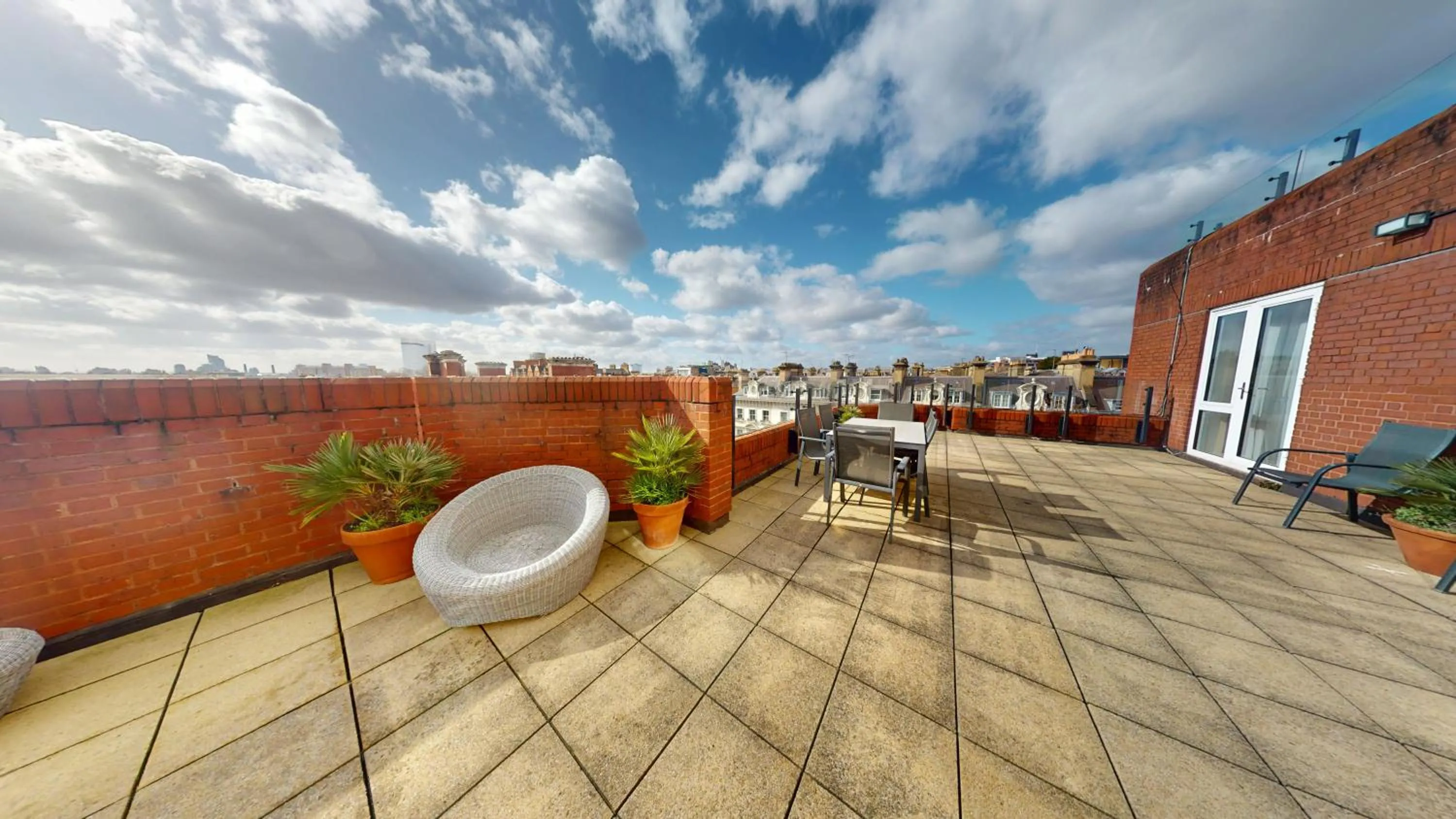 Balcony/Terrace in Cheval Thorney Court at Hyde Park