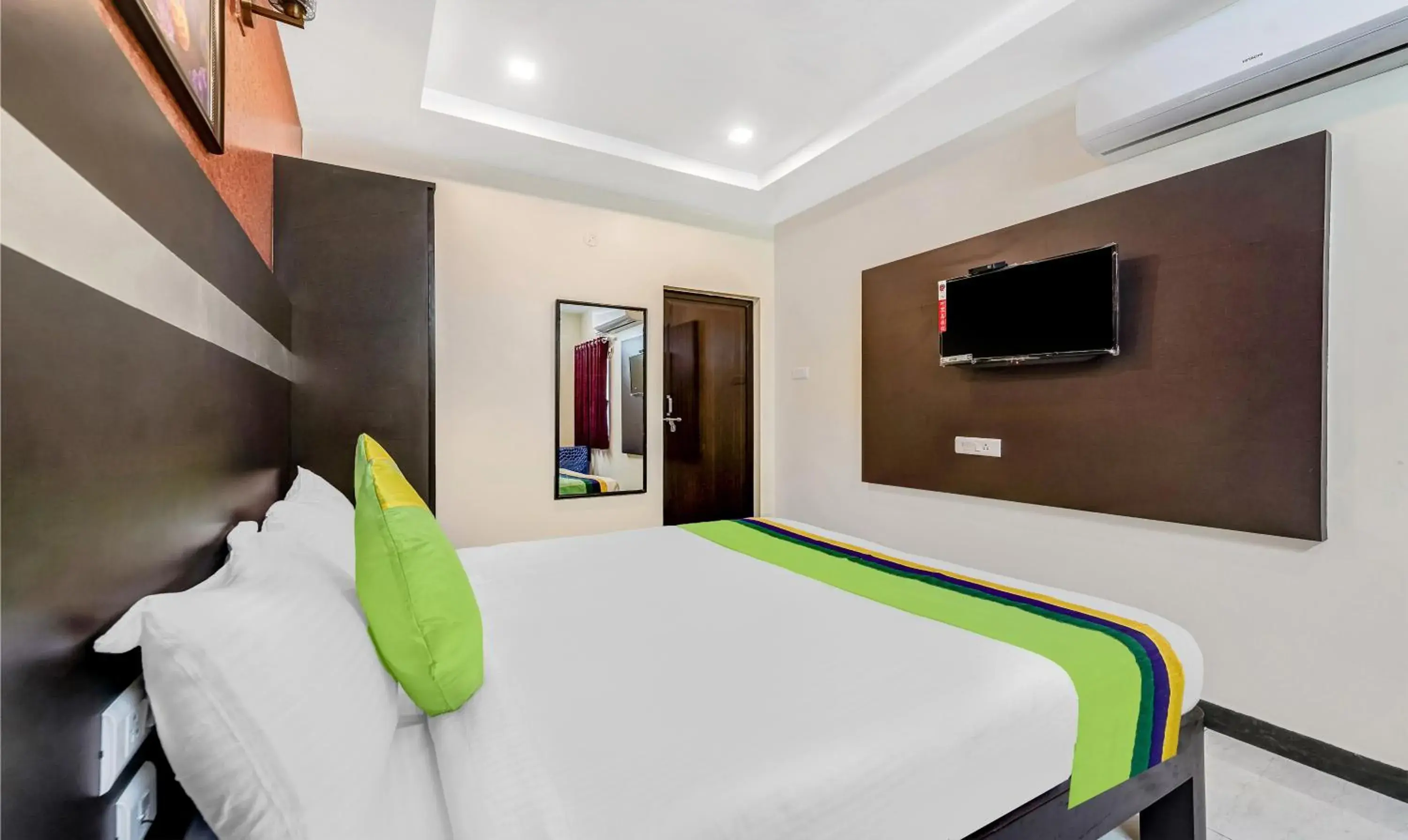 Bedroom, Bed in Treebo Sripadha Residency Alipiri Road Bedroom, Bed in Treebo Sripadha Residency Alipiri Road
