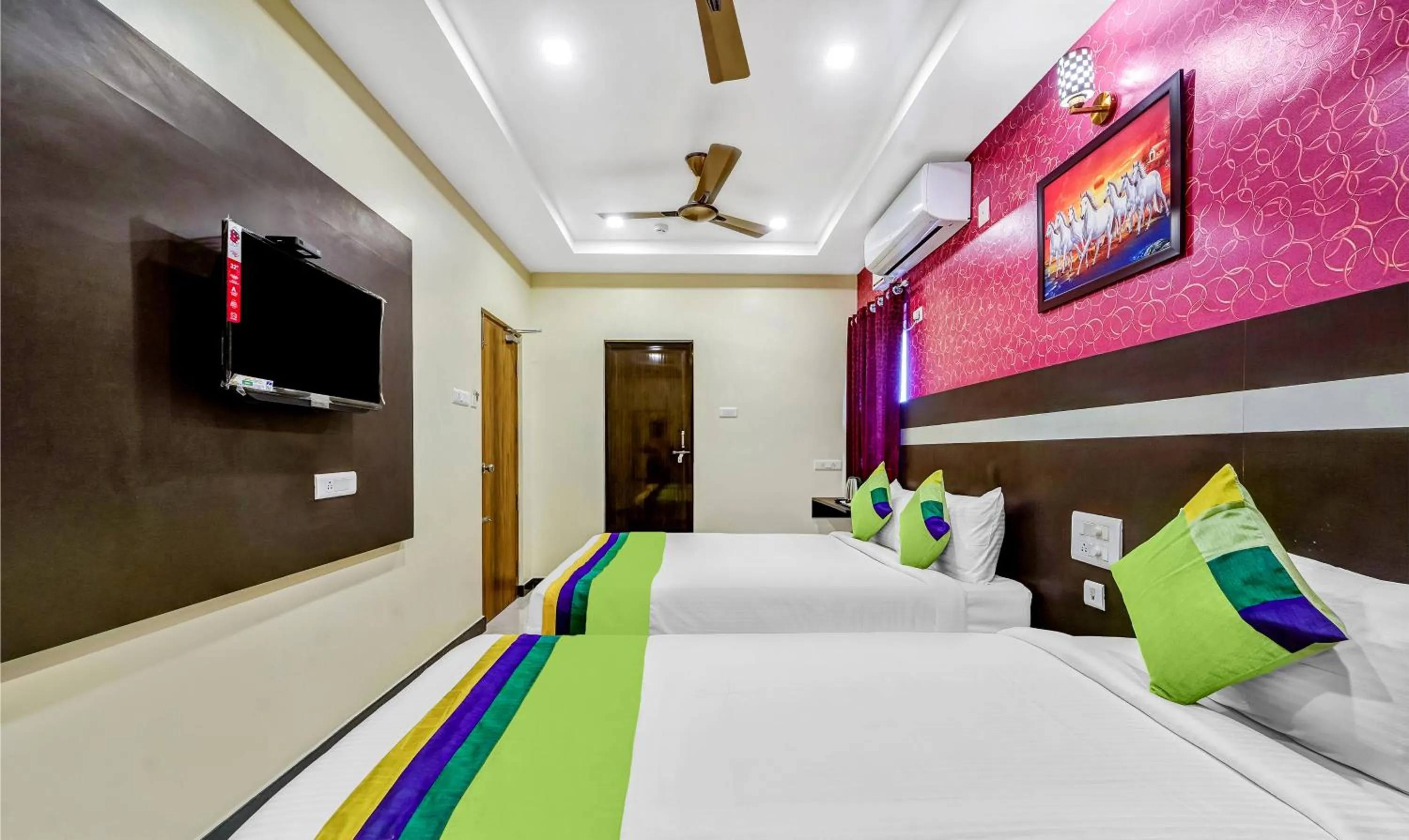 Bedroom, Bed in Treebo Sripadha Residency Alipiri Road