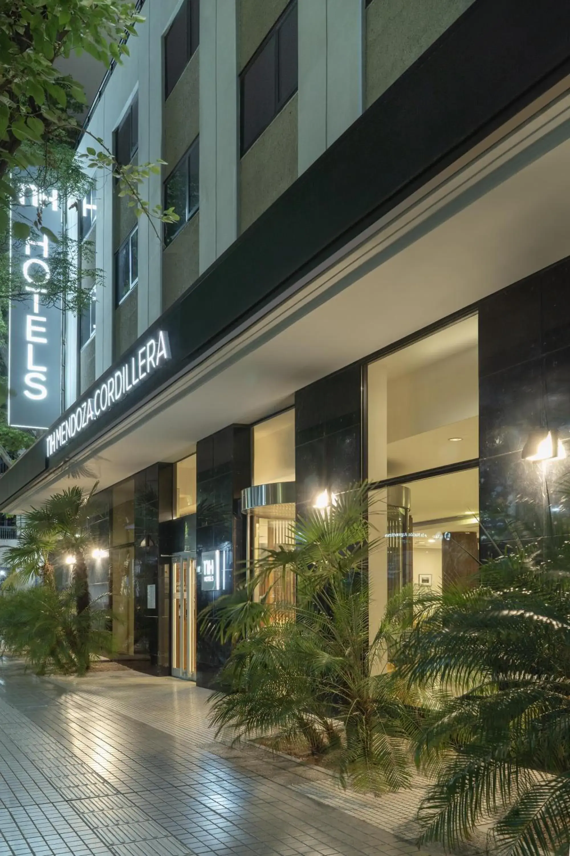 Property building in NH Mendoza Cordillera Property building in NH Mendoza Cordillera