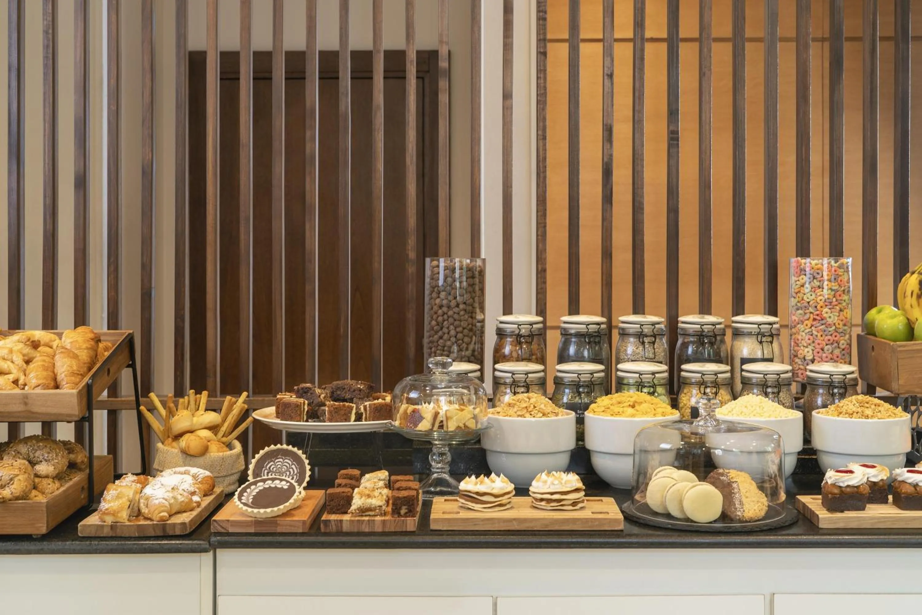 Restaurant/places to eat in NH Mendoza Cordillera