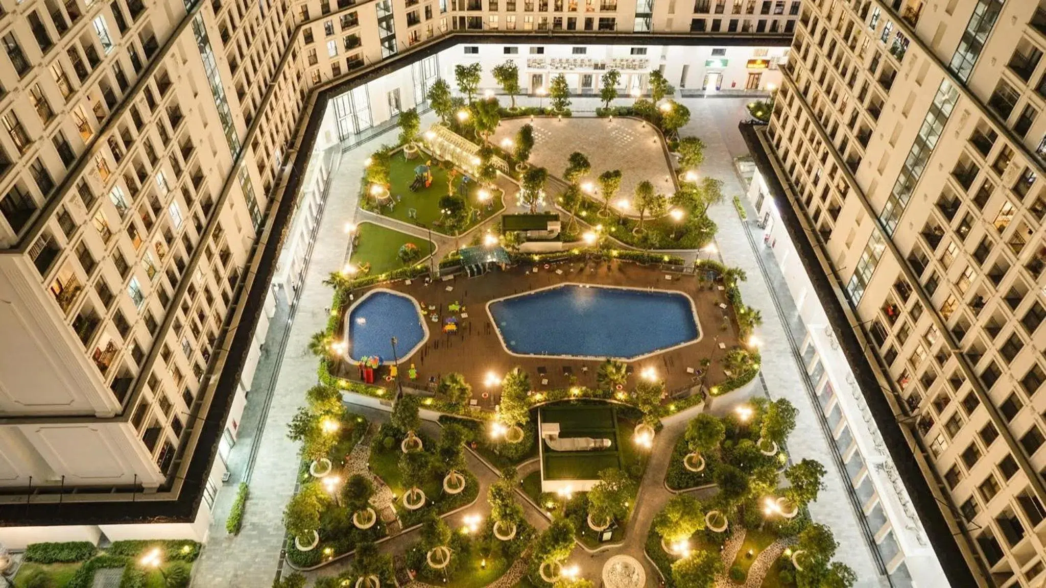 Property building in Thanh Hang Hotel near Emerald My Dinh Property building in Thanh Hang Hotel near Emerald My Dinh