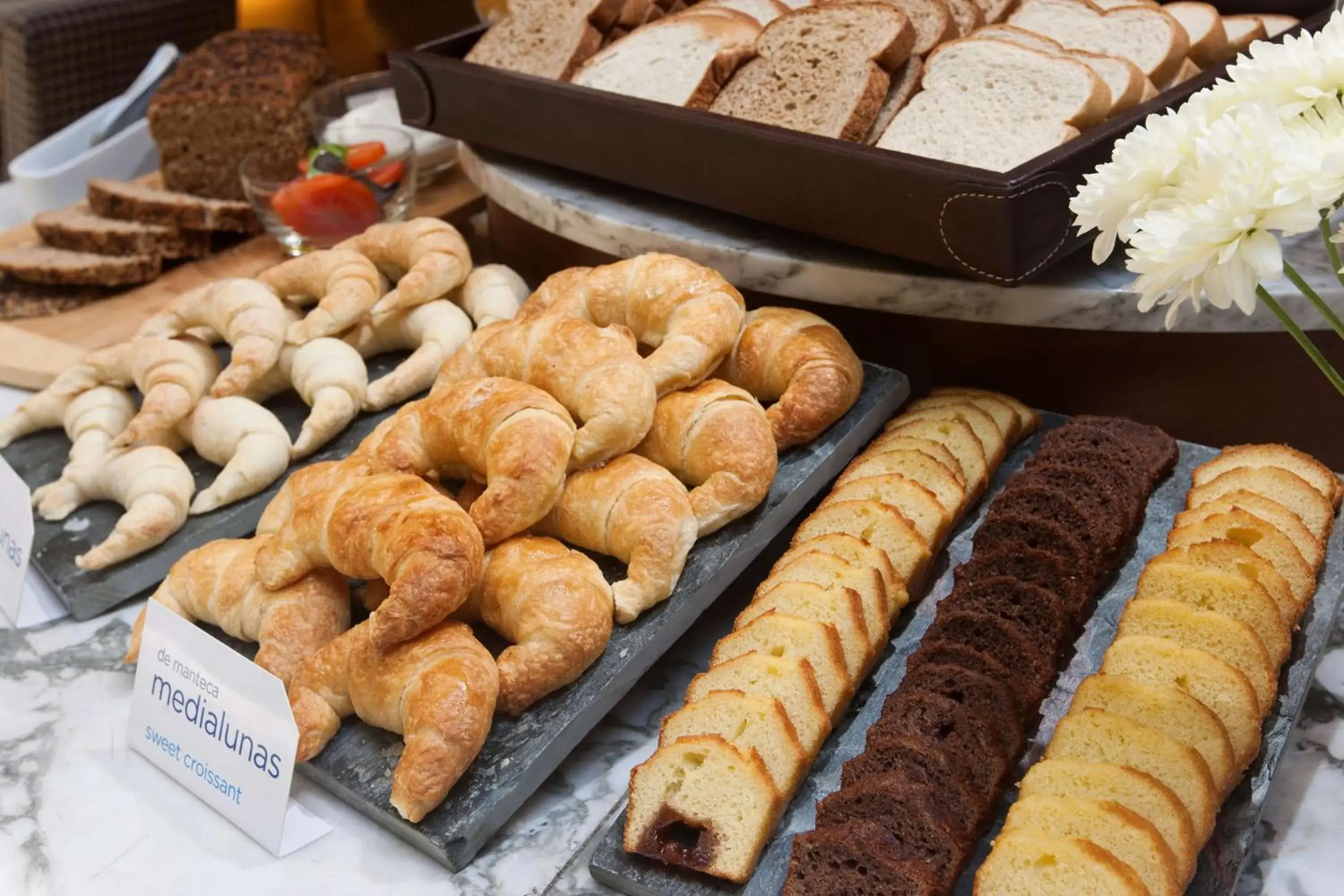 Restaurant/places to eat in NH Córdoba Urbano Restaurant/places to eat in NH Córdoba Urbano