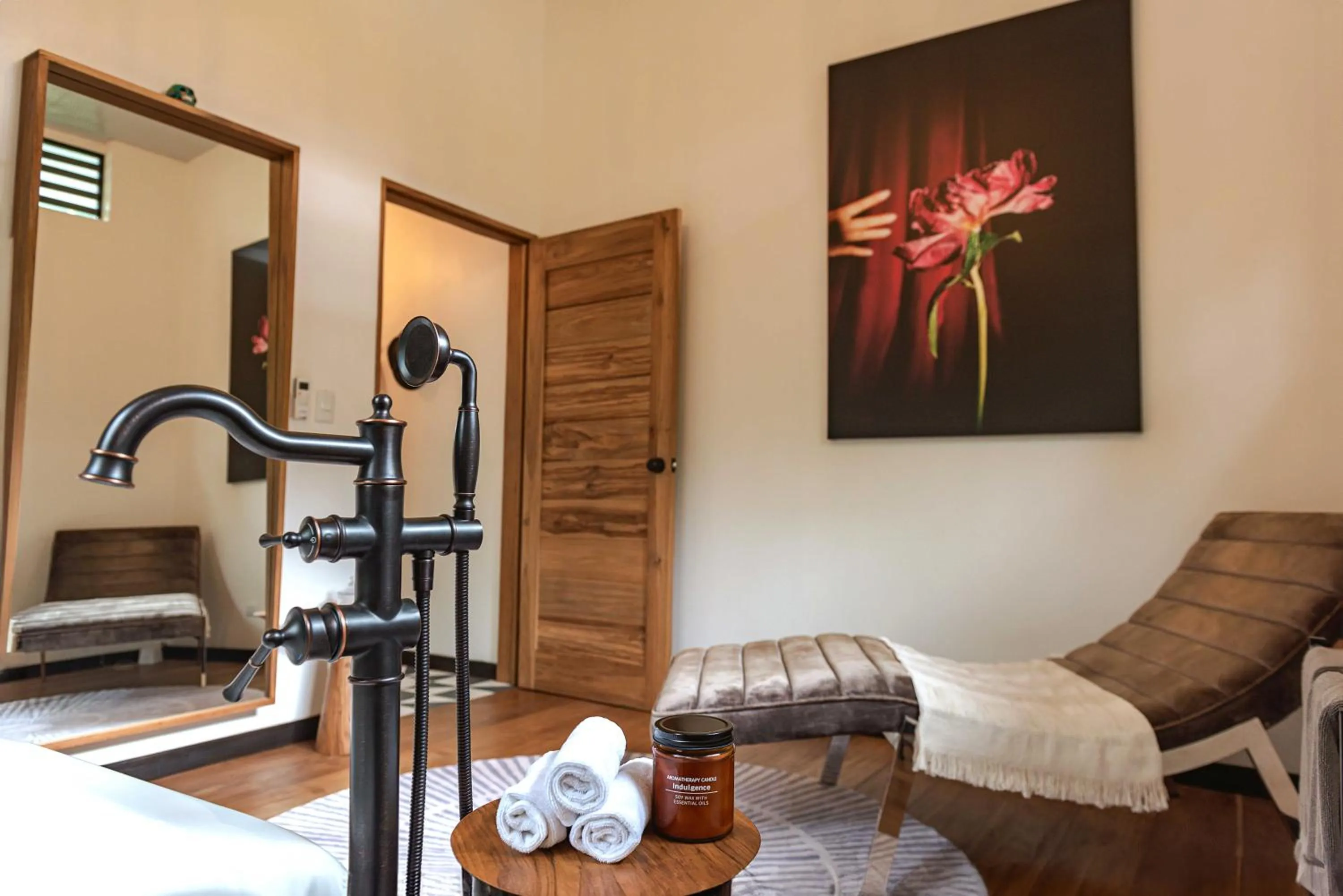 Bath in La Prometida