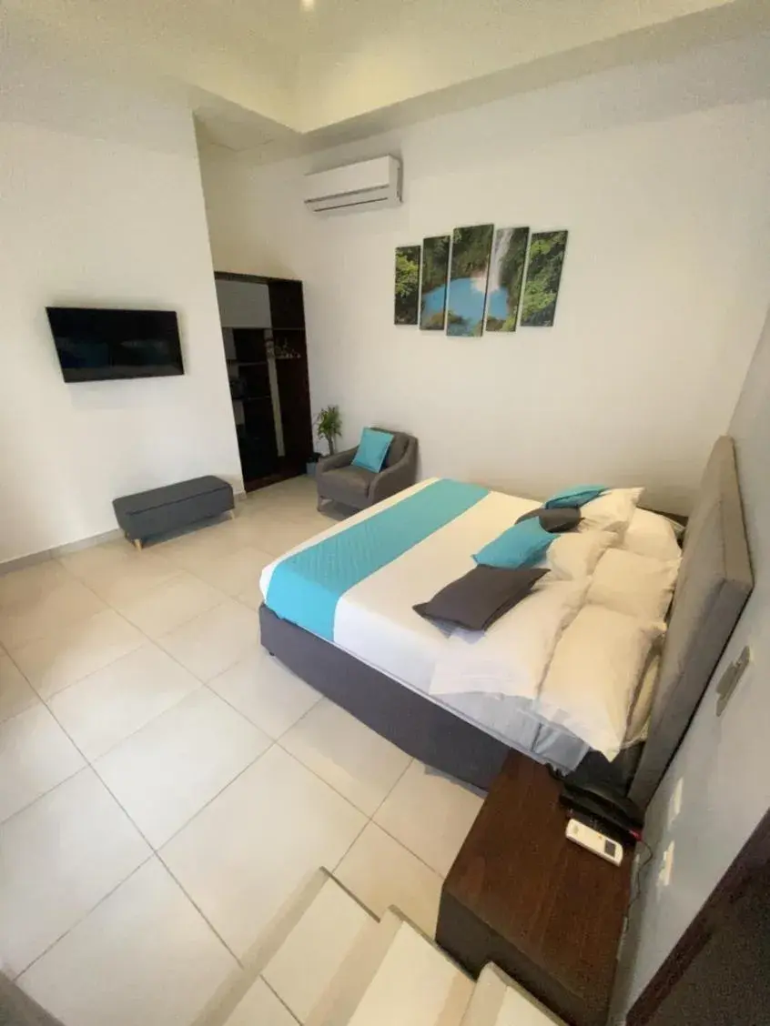 King Room with Pool View in Hotel Naoz King Room with Pool View in Hotel Naoz