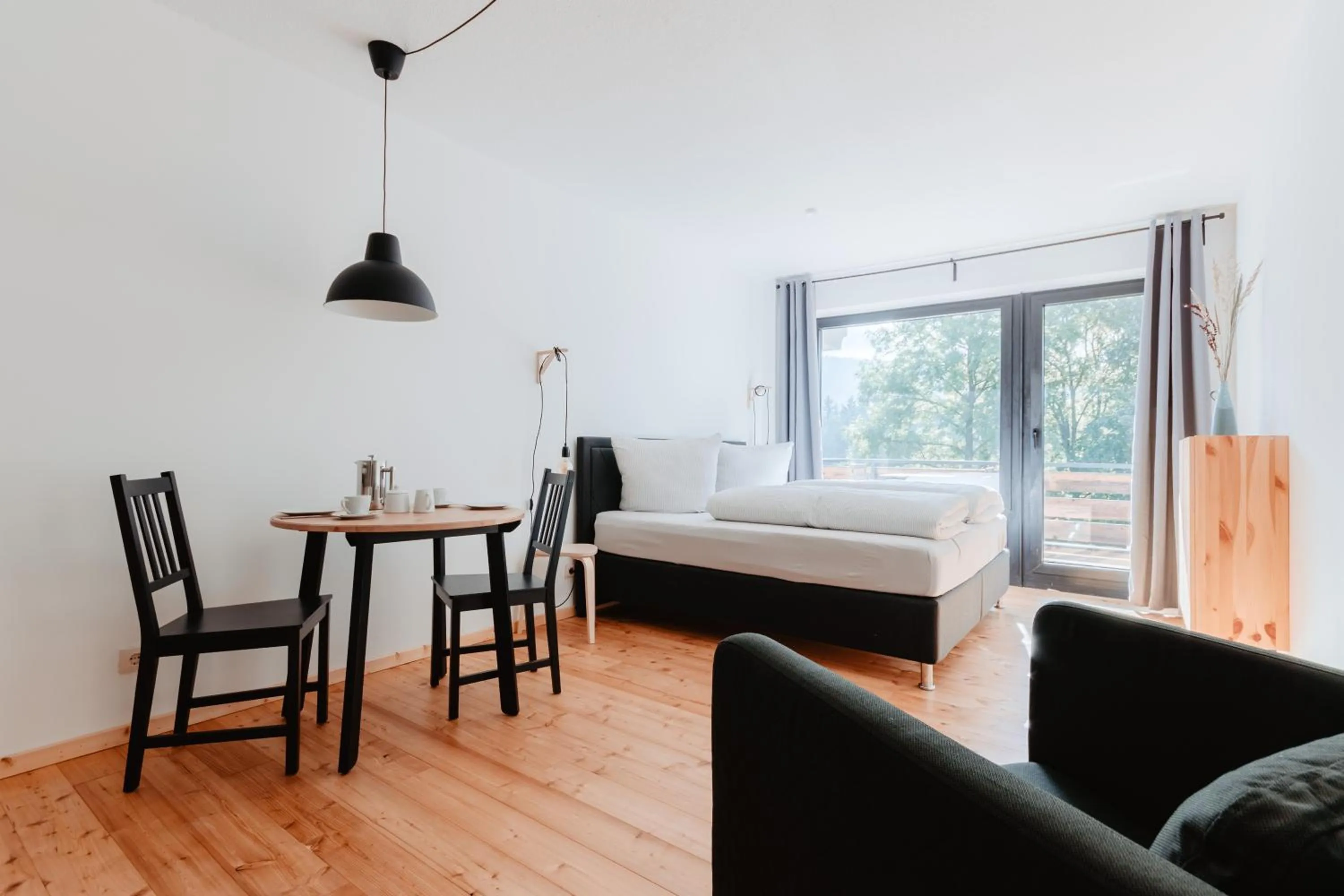 Photo of the whole room, Bed in Granetal.Quartier