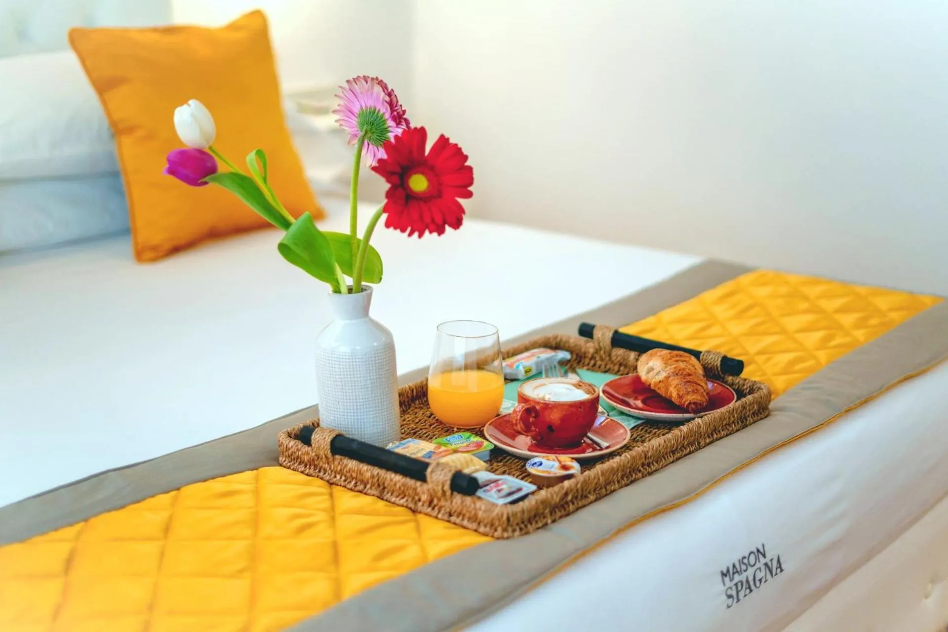 Breakfast, Bed in Maison Spagna Suites