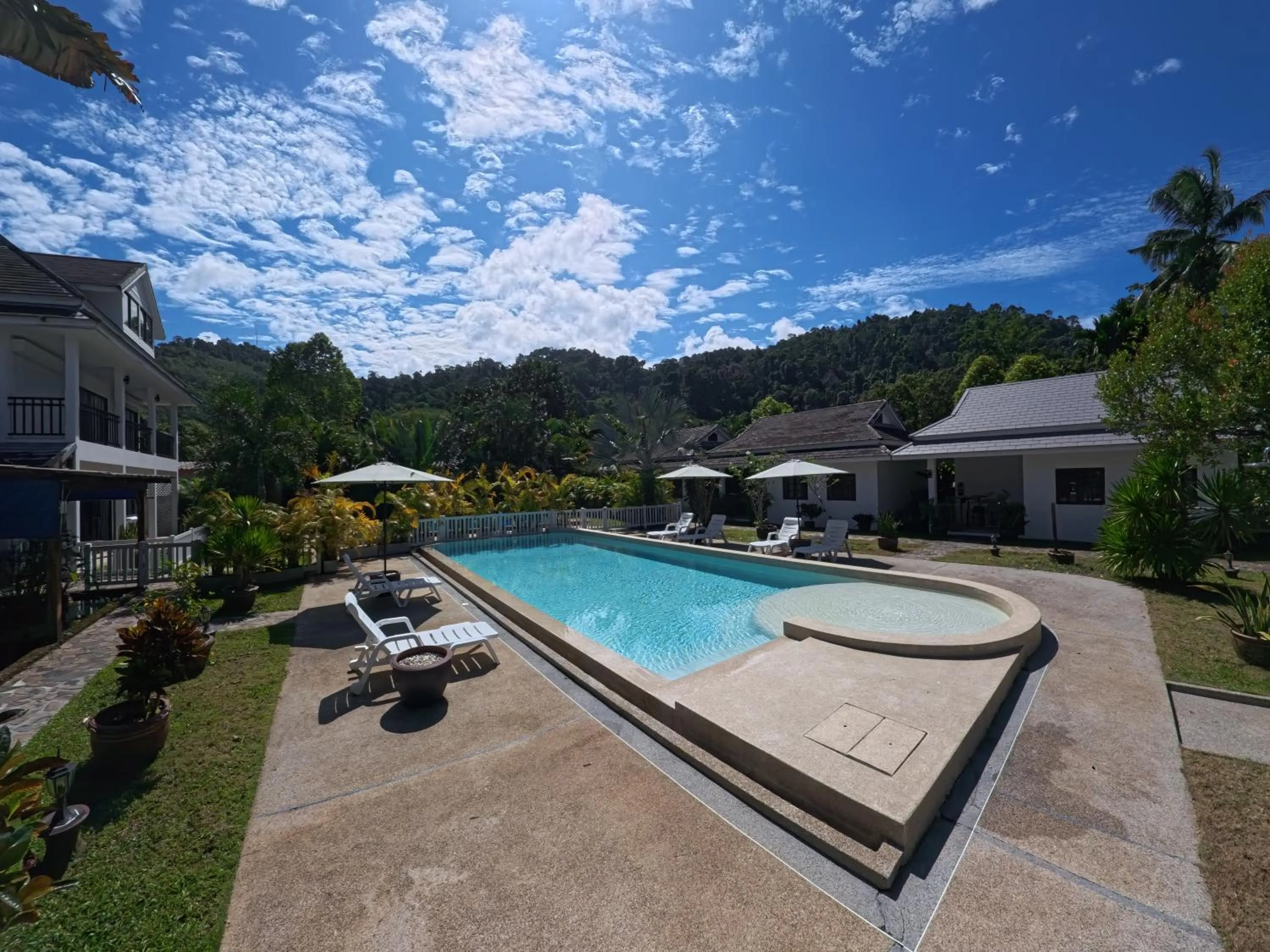 Villa Colina Khao Lak Rooms and Bungalows - Adults Only