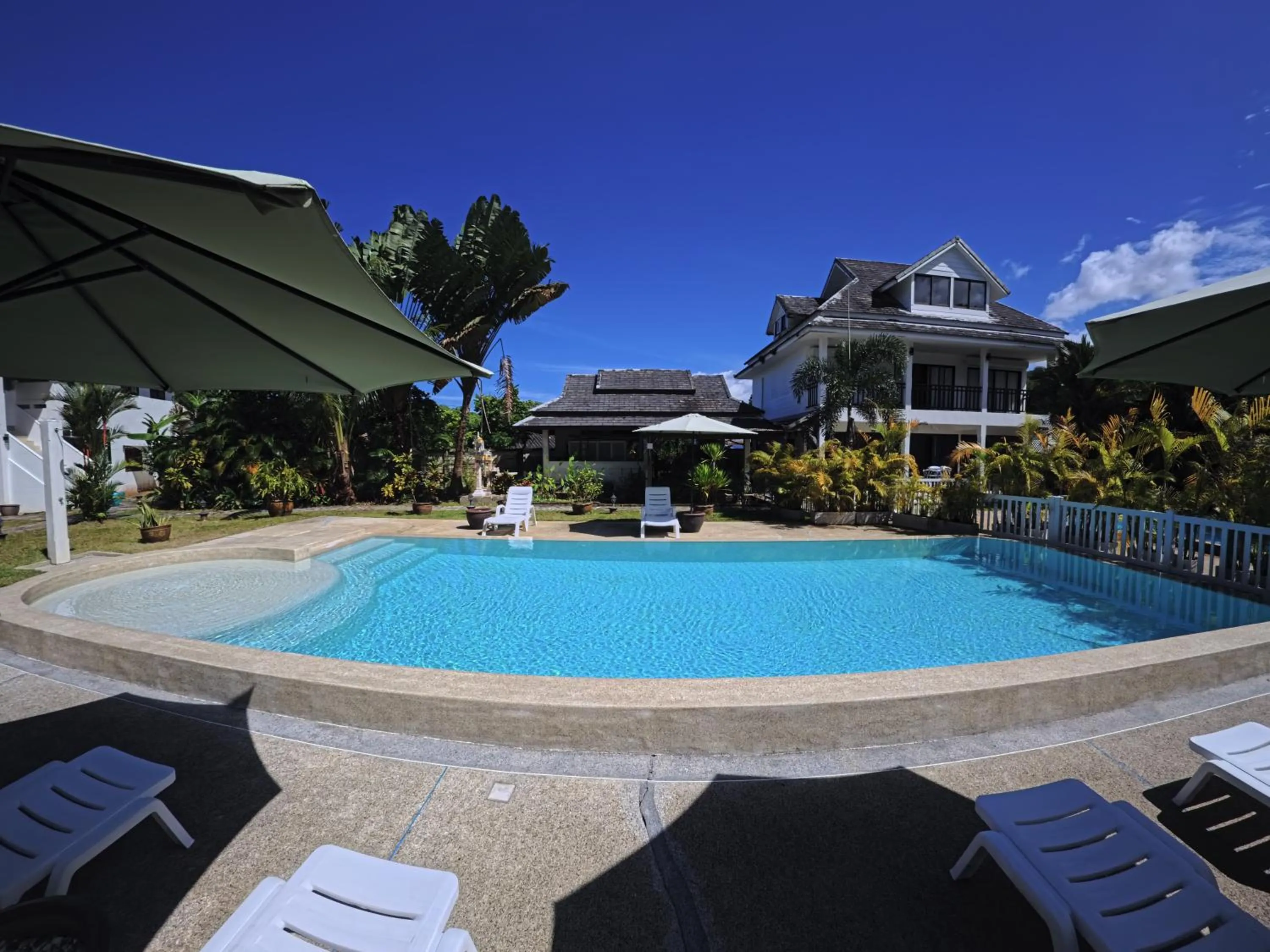 Villa Colina Khao Lak Rooms and Bungalows - Adults Only