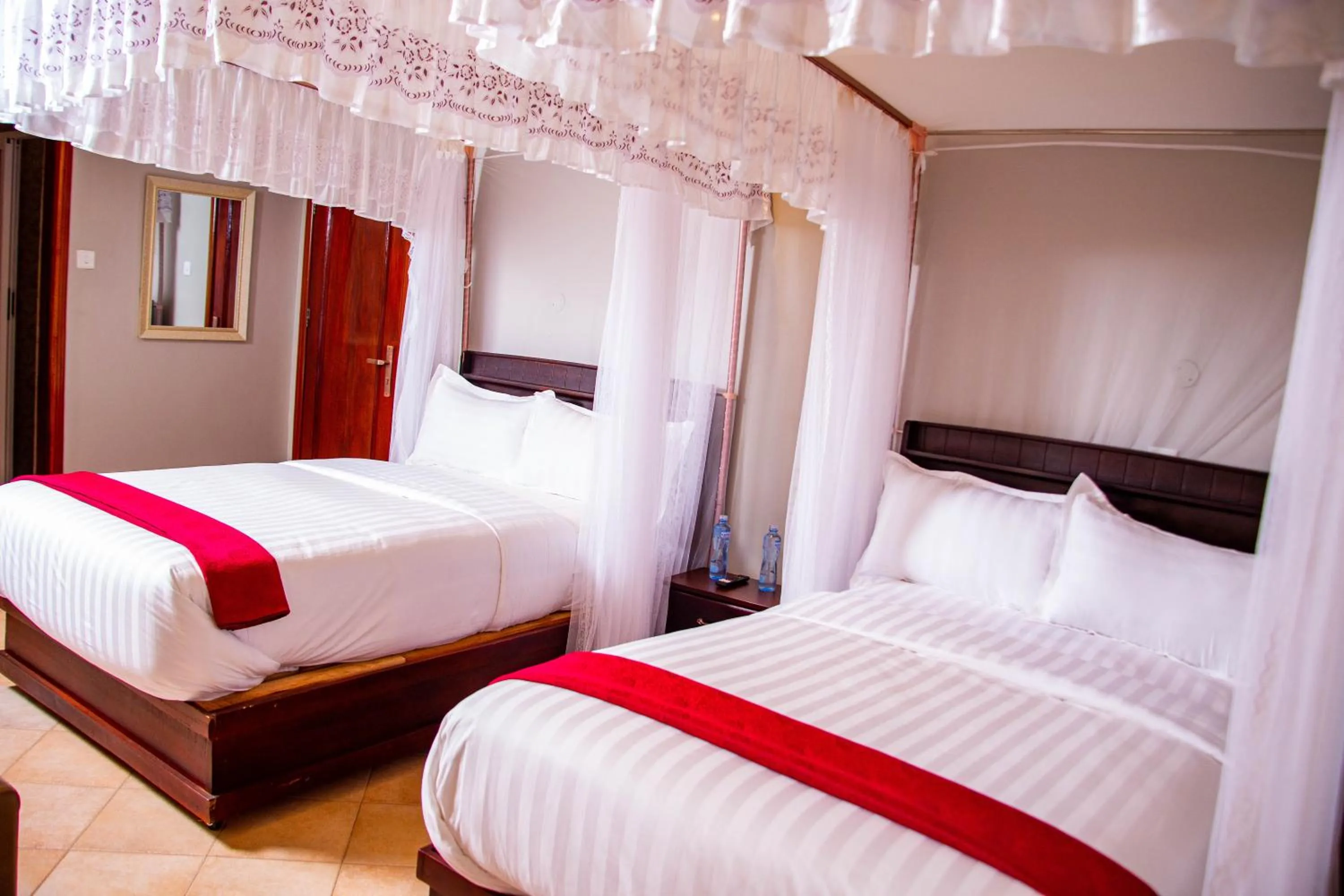 Bed in Lishi Resort Hotel
