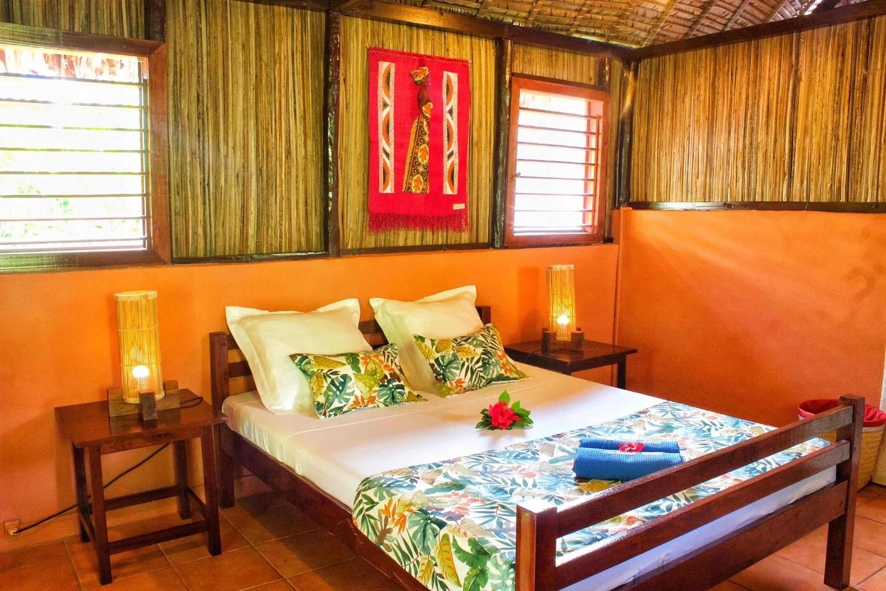 Garden view, Bed in Lakana Hotel