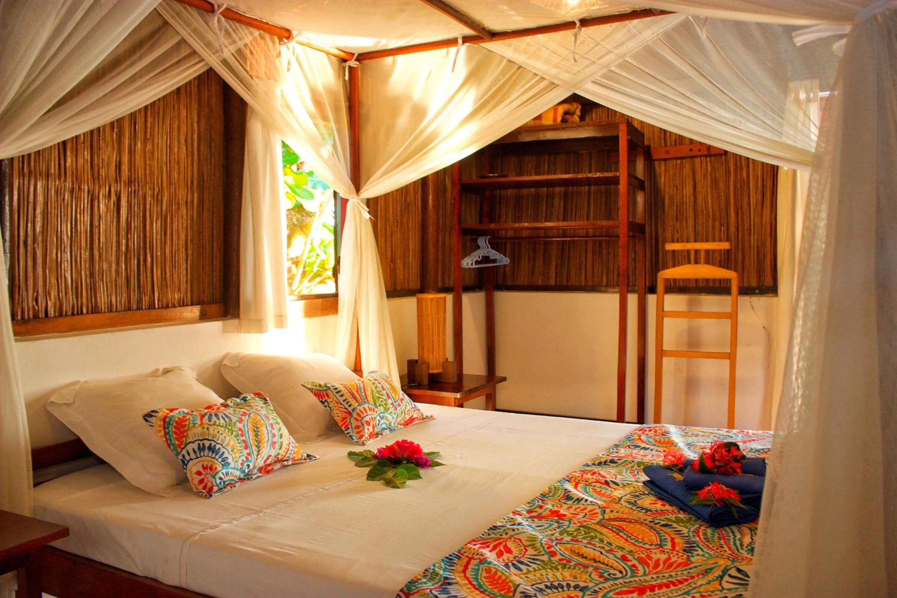 Sea view, Bed in Lakana Hotel