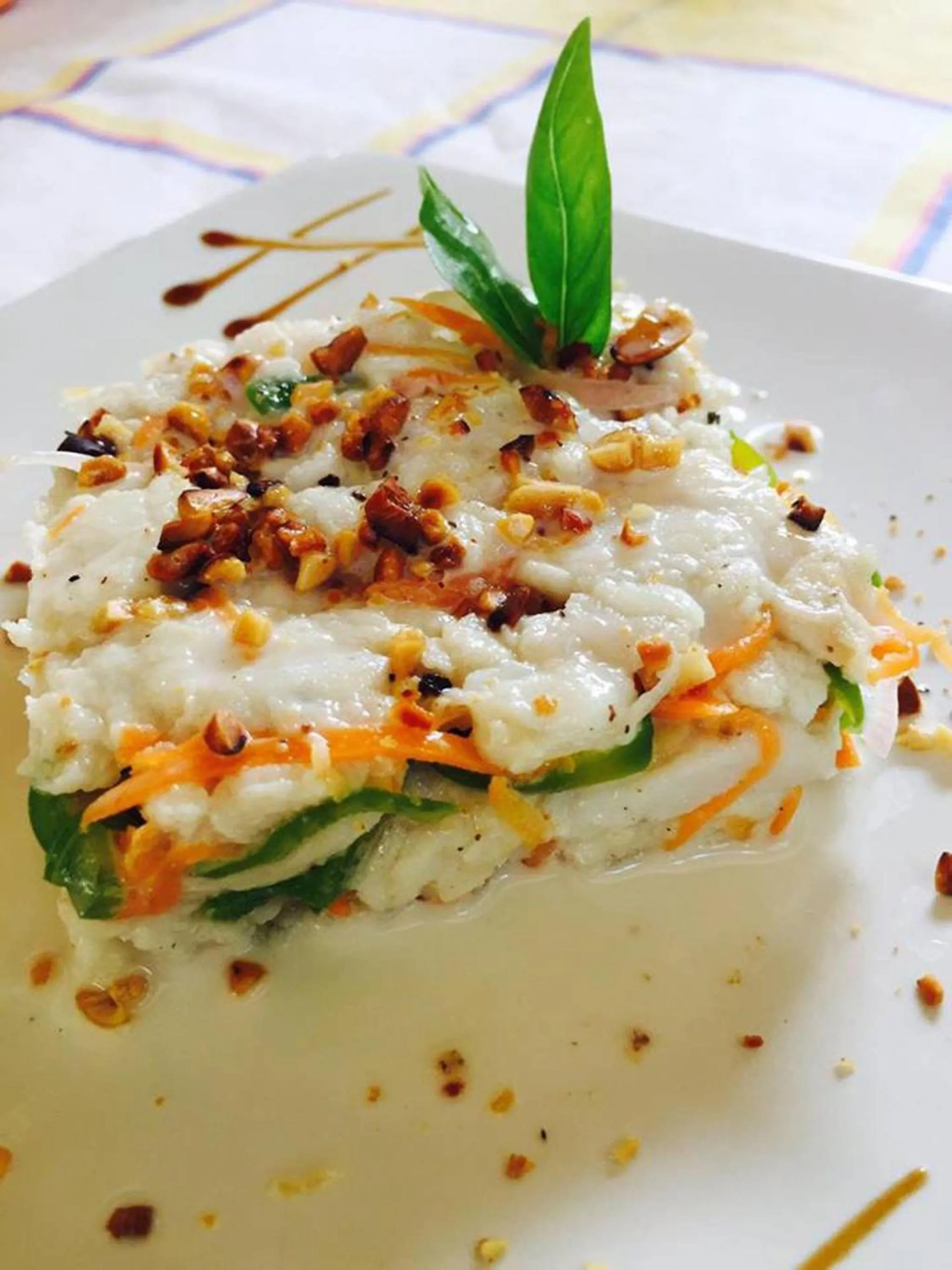 Restaurant/places to eat in Lakana Hotel