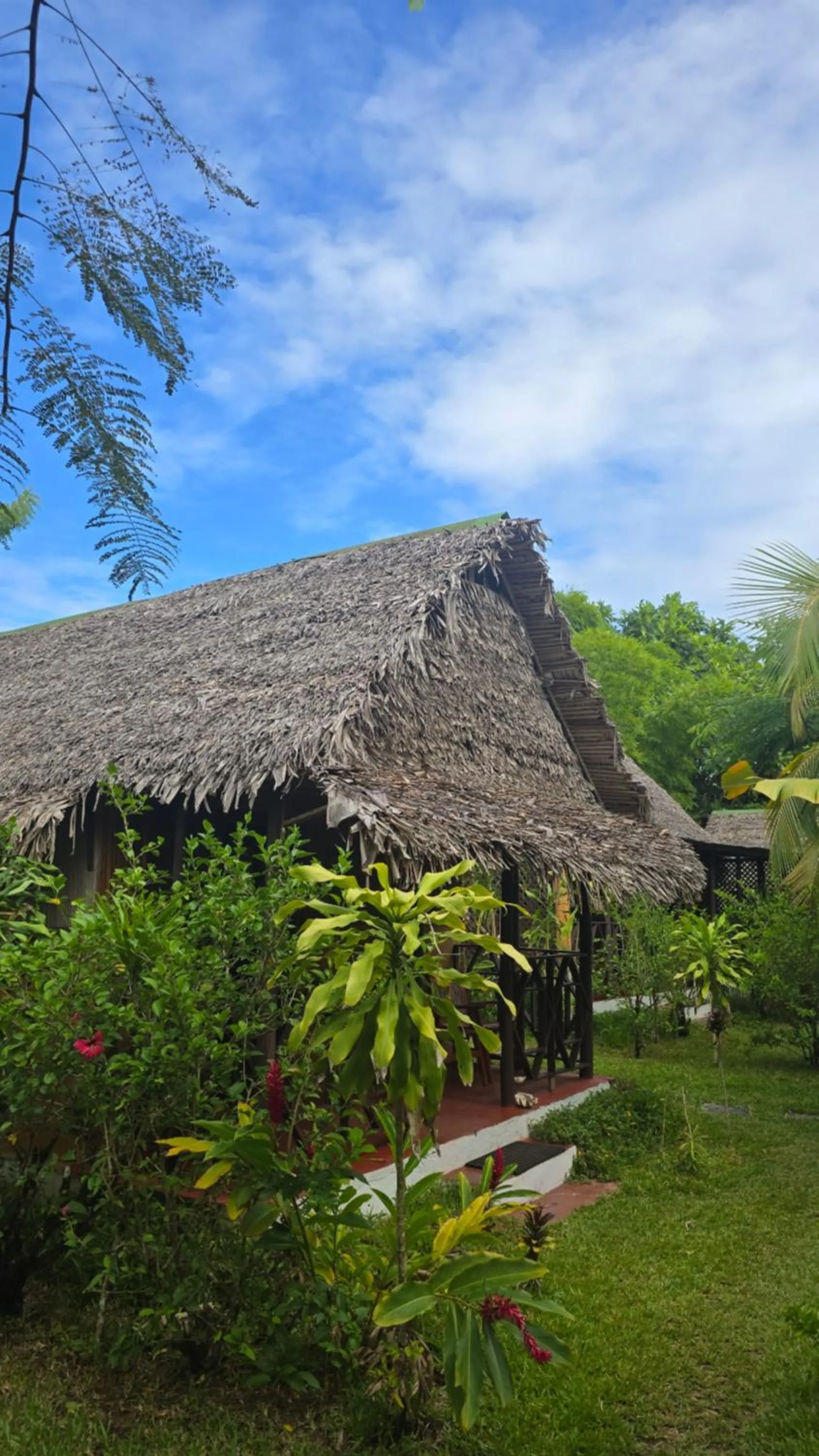 Lakana Hotel