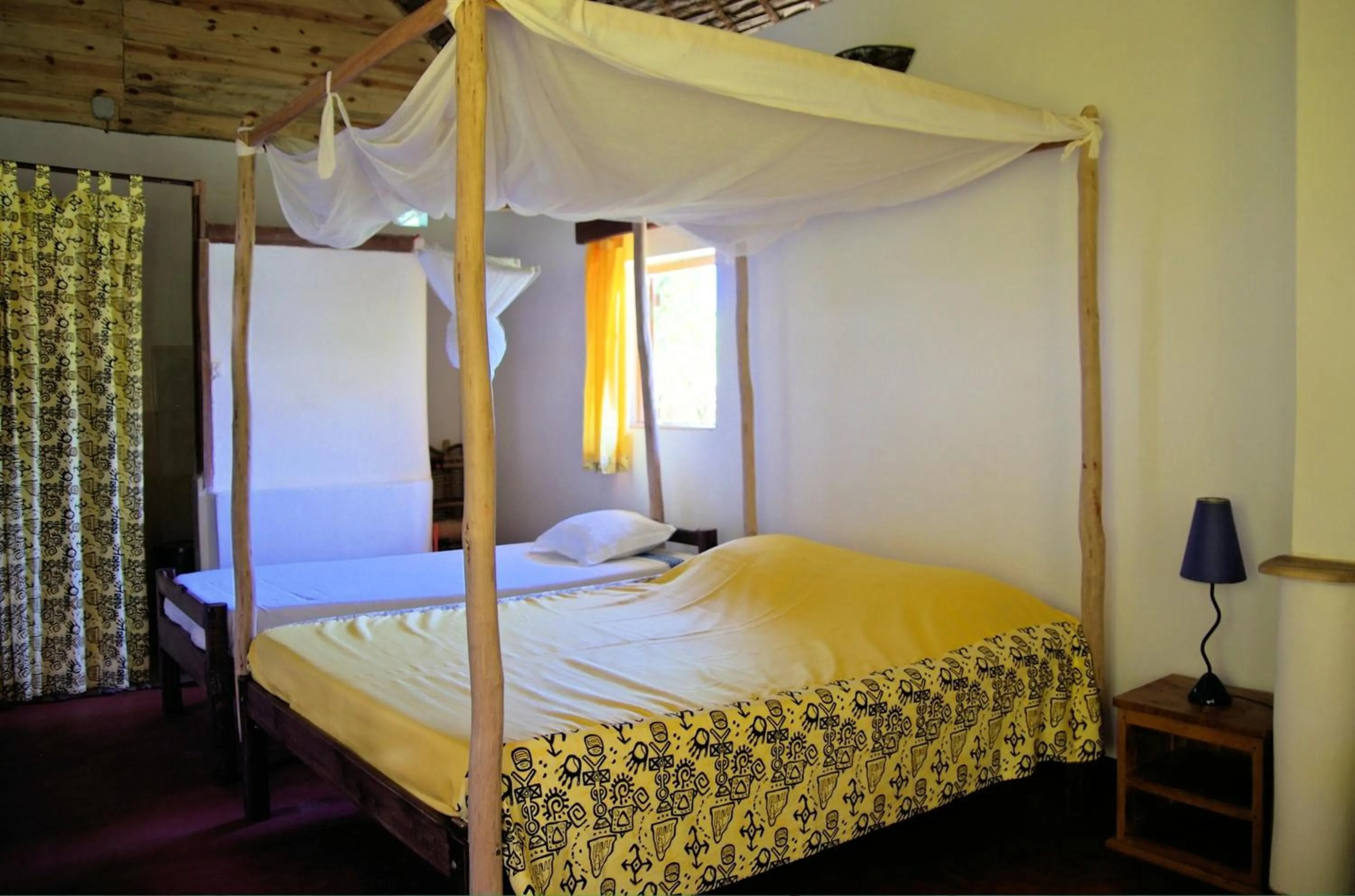 Photo of the whole room, Bed in Hotel le Lagon