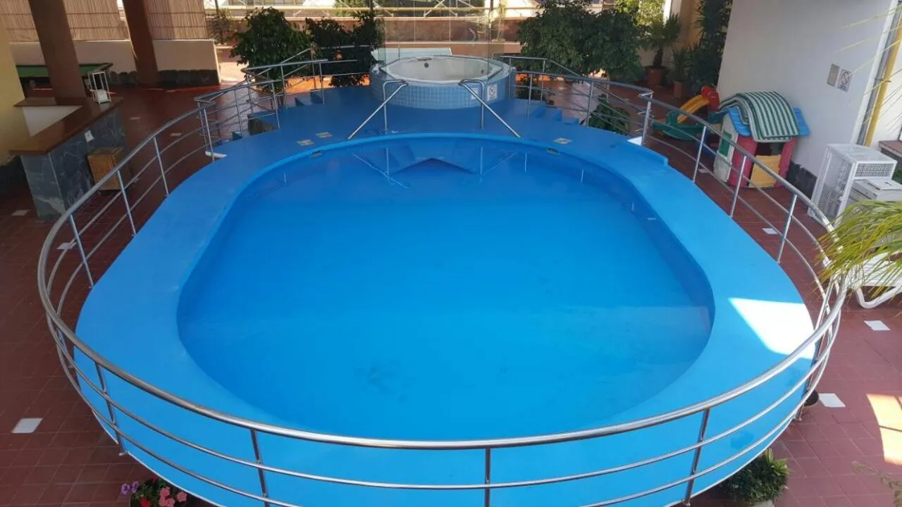 Swimming pool in Ohasis Hotel Jujuy & Spa