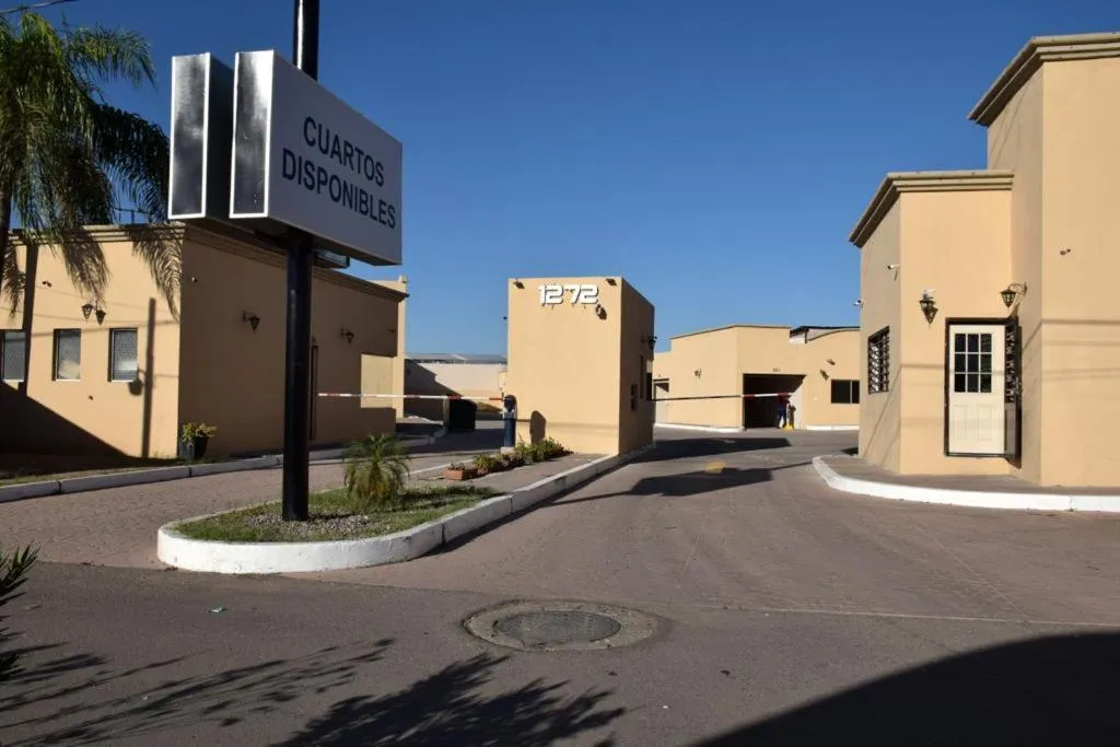 Property building in Hotel Parque Inn