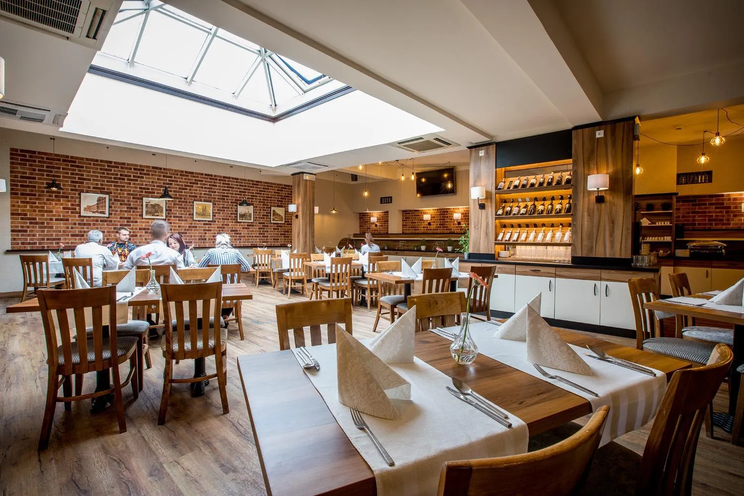 Restaurant/places to eat in Park Hotel Diament Zabrze - Gliwice