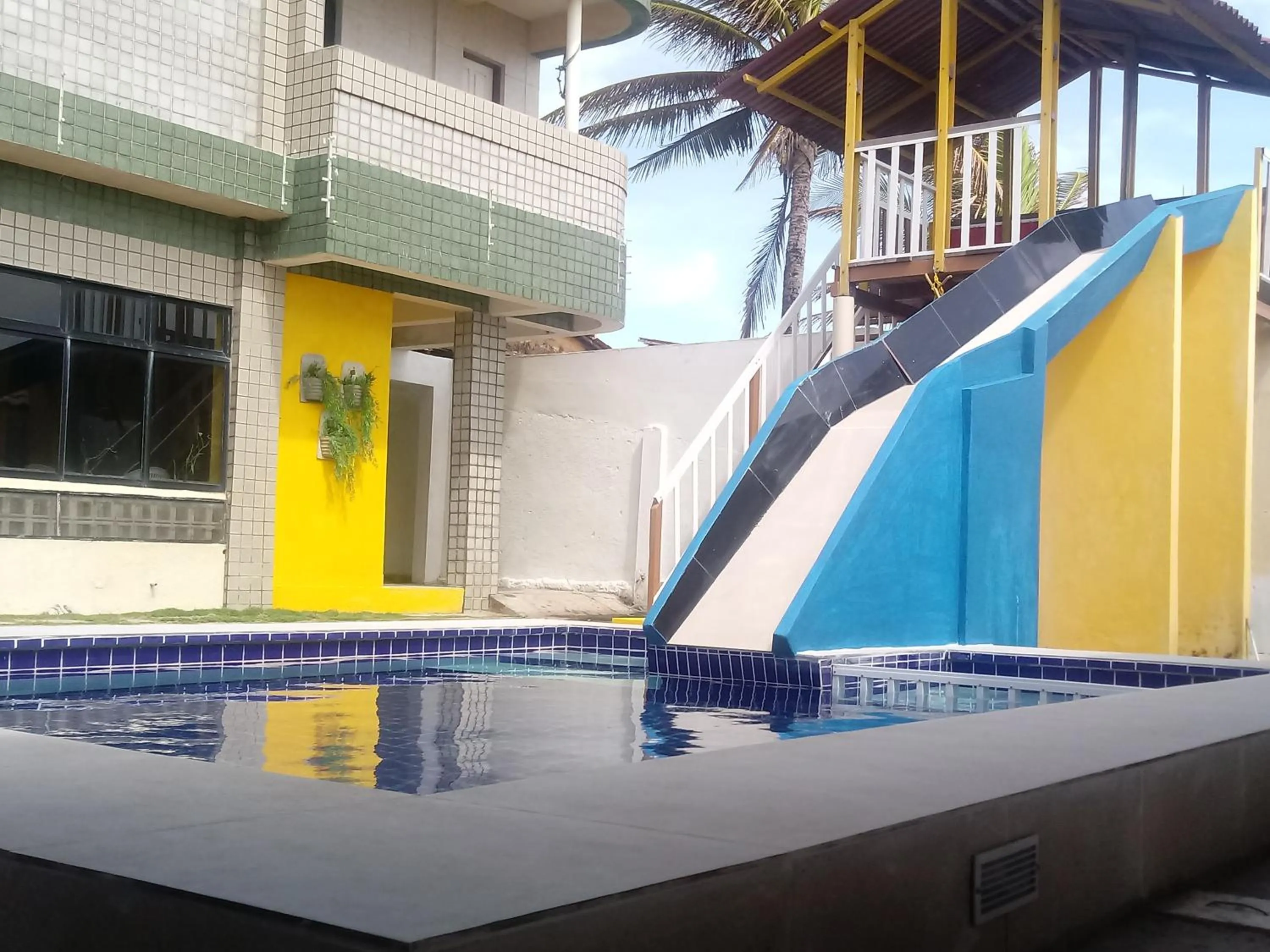 Swimming pool in Prainha Apart-Hotel