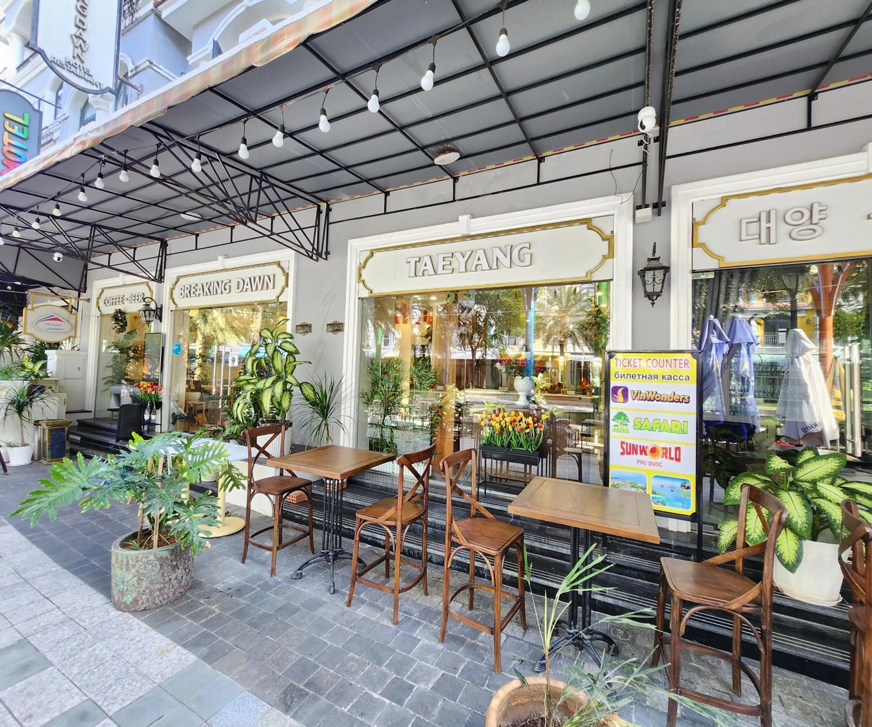 Property building in BREAKING DAWN- TAEYANG Hotel Phú Quốc