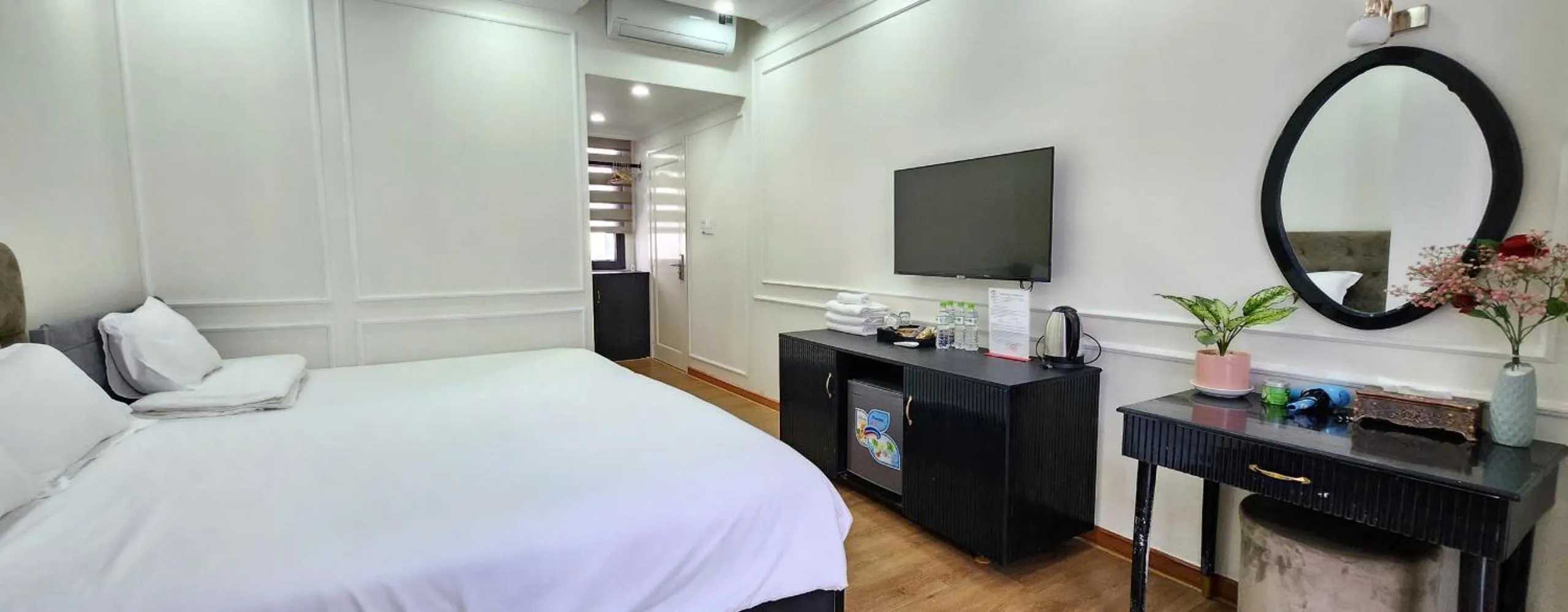 Bed in BREAKING DAWN- TAEYANG Hotel Phú Quốc