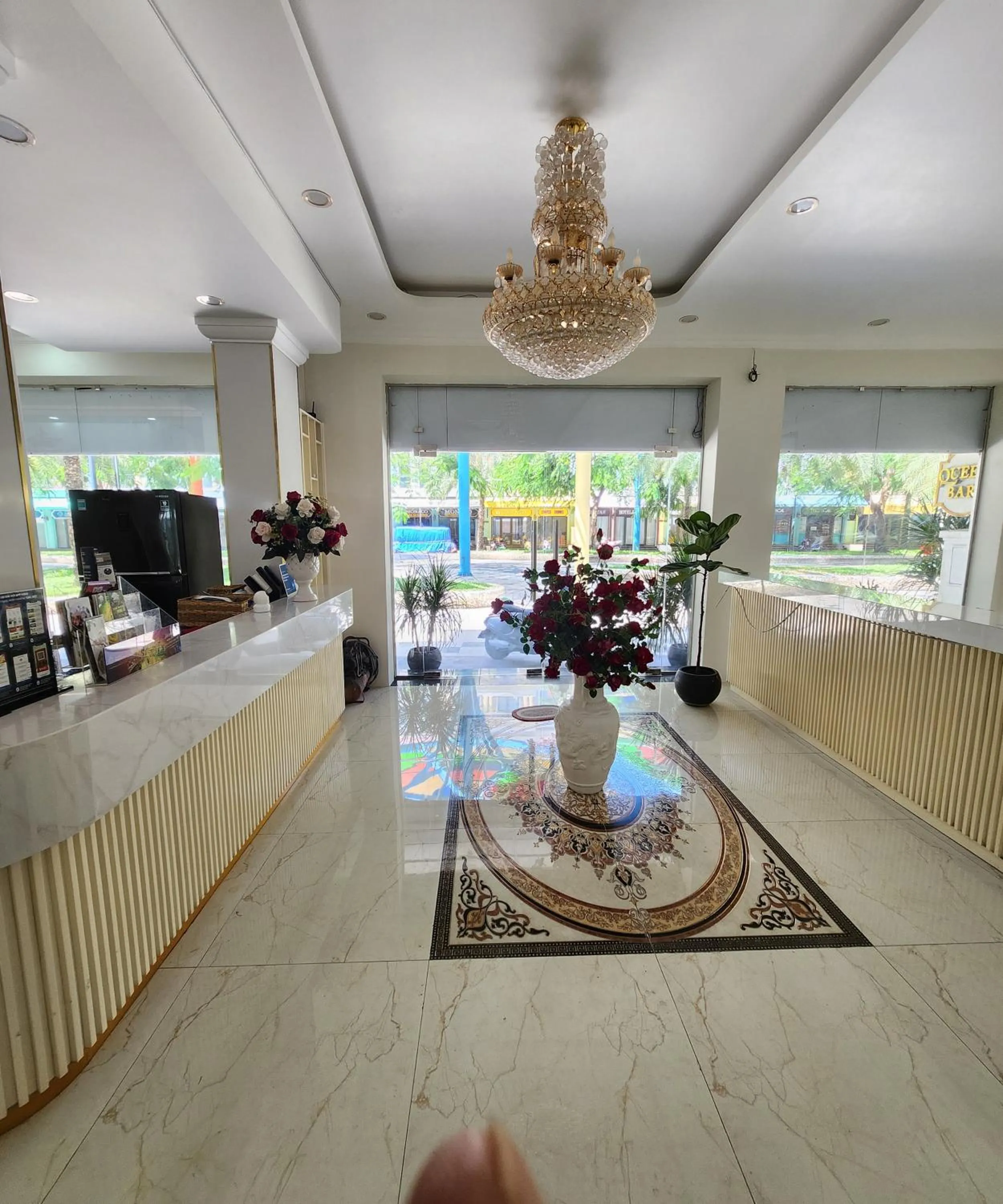 BREAKING DAWN- TAEYANG Hotel Phú Quốc