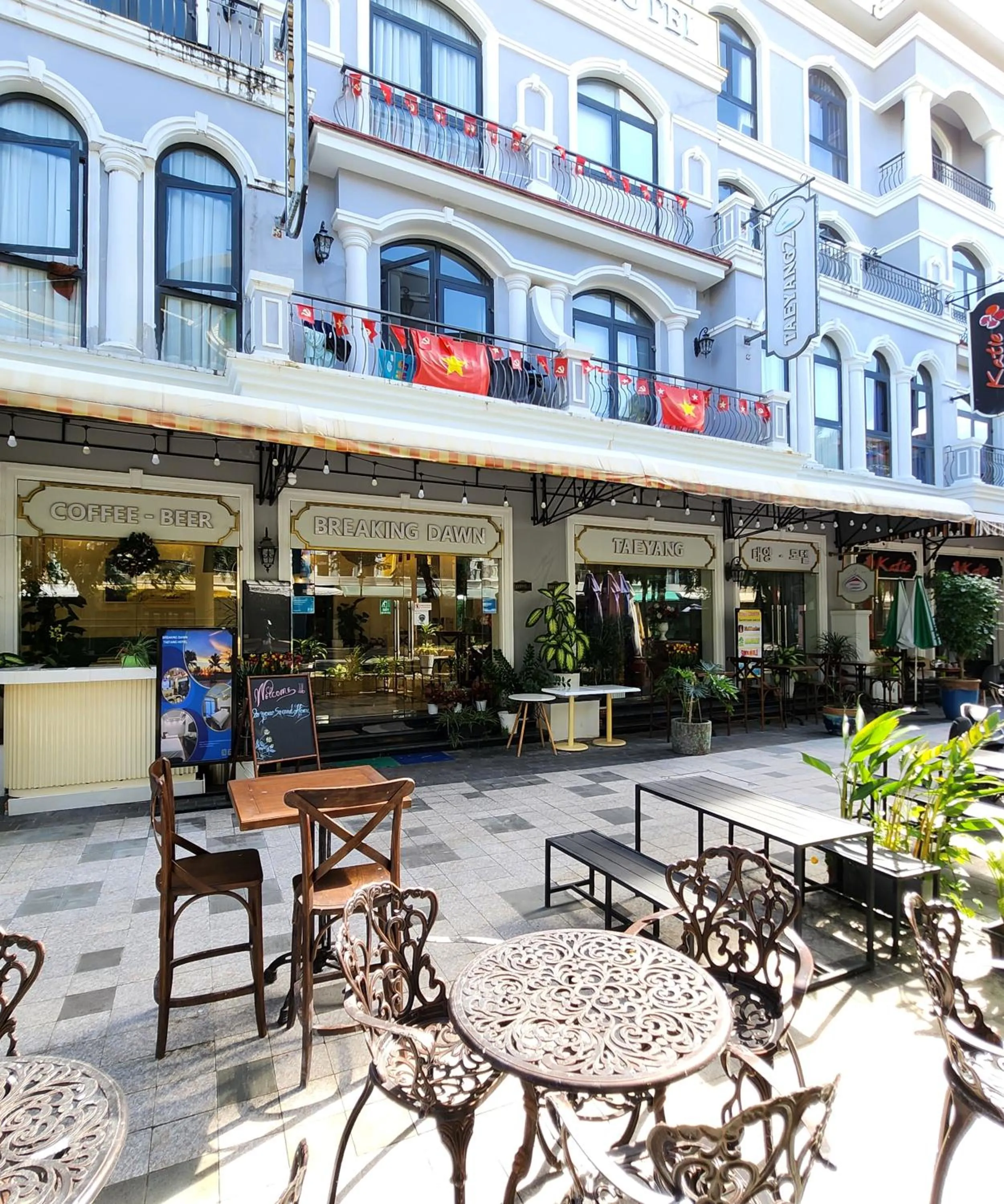 Property building in BREAKING DAWN- TAEYANG Hotel Phú Quốc