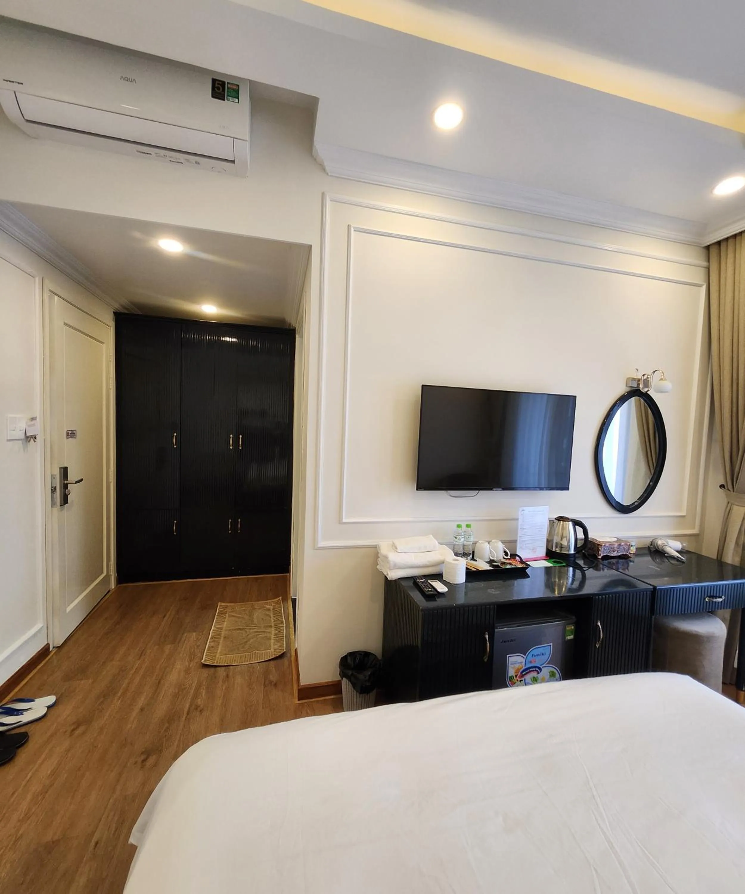 Photo of the whole room, Bed in BREAKING DAWN- TAEYANG Hotel Phú Quốc