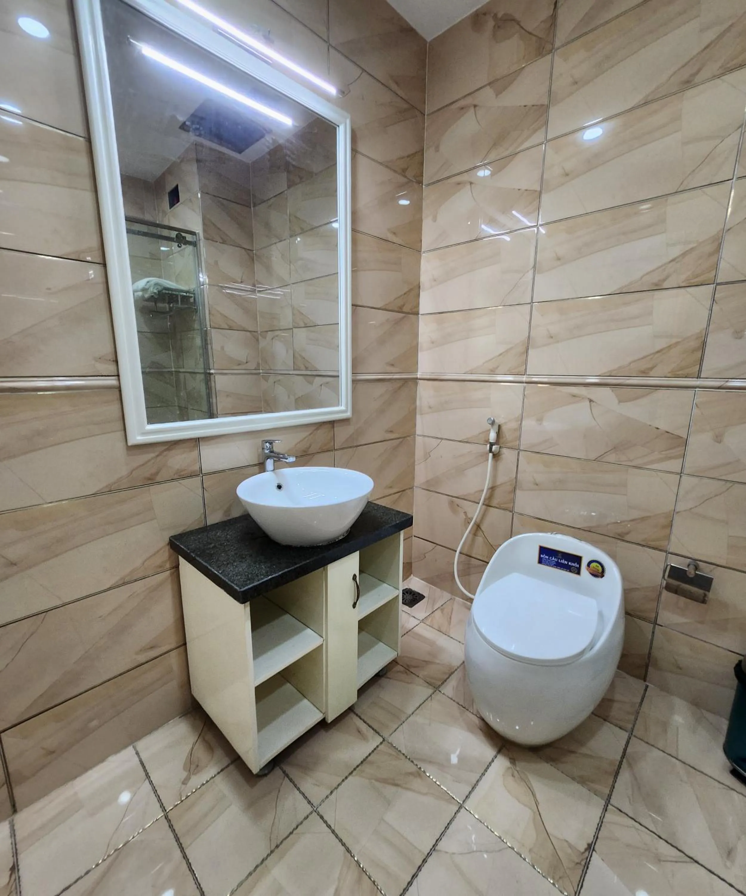 Toilet in BREAKING DAWN- TAEYANG Hotel Phú Quốc
