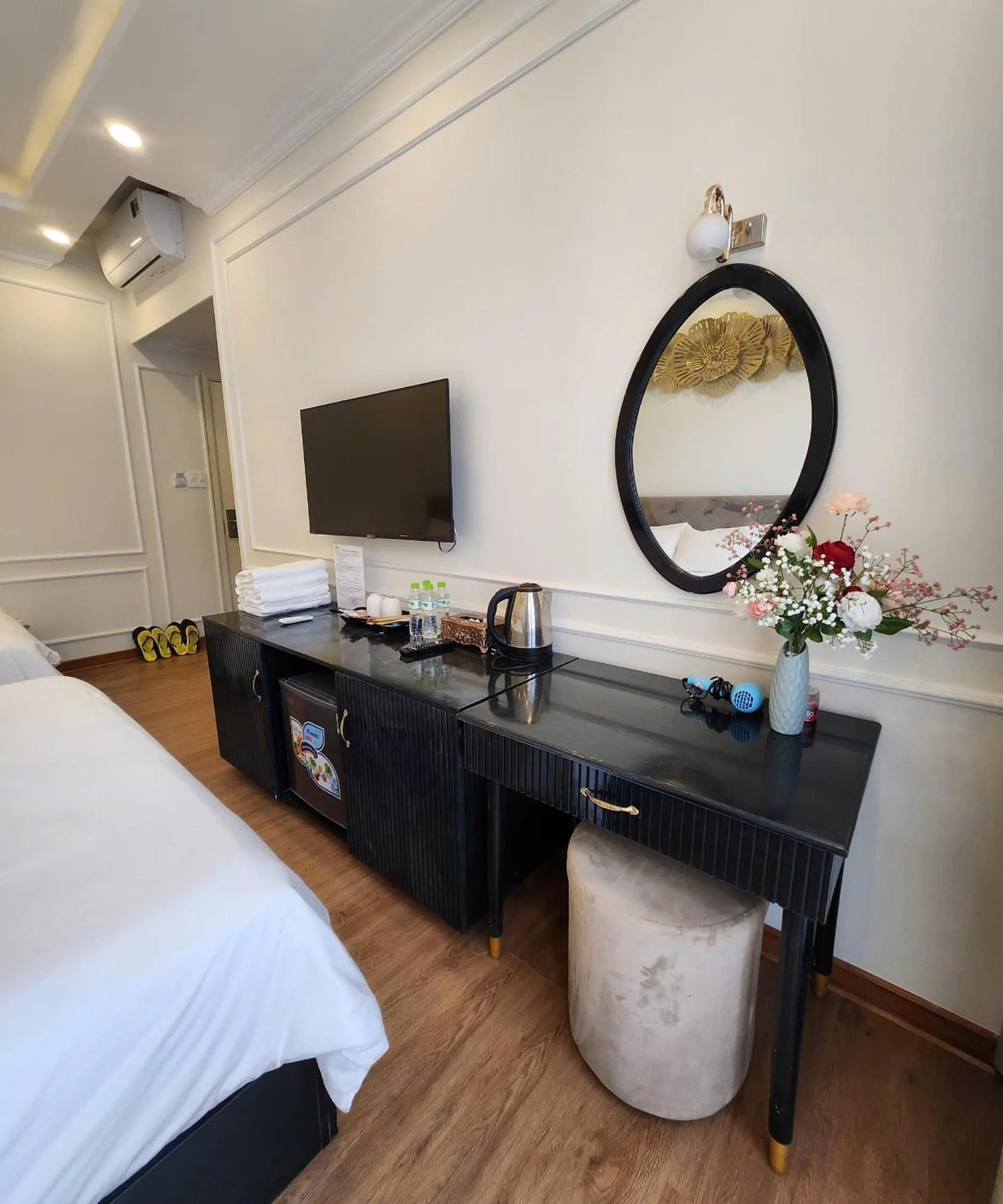 Photo of the whole room, Bed in BREAKING DAWN- TAEYANG Hotel Phú Quốc