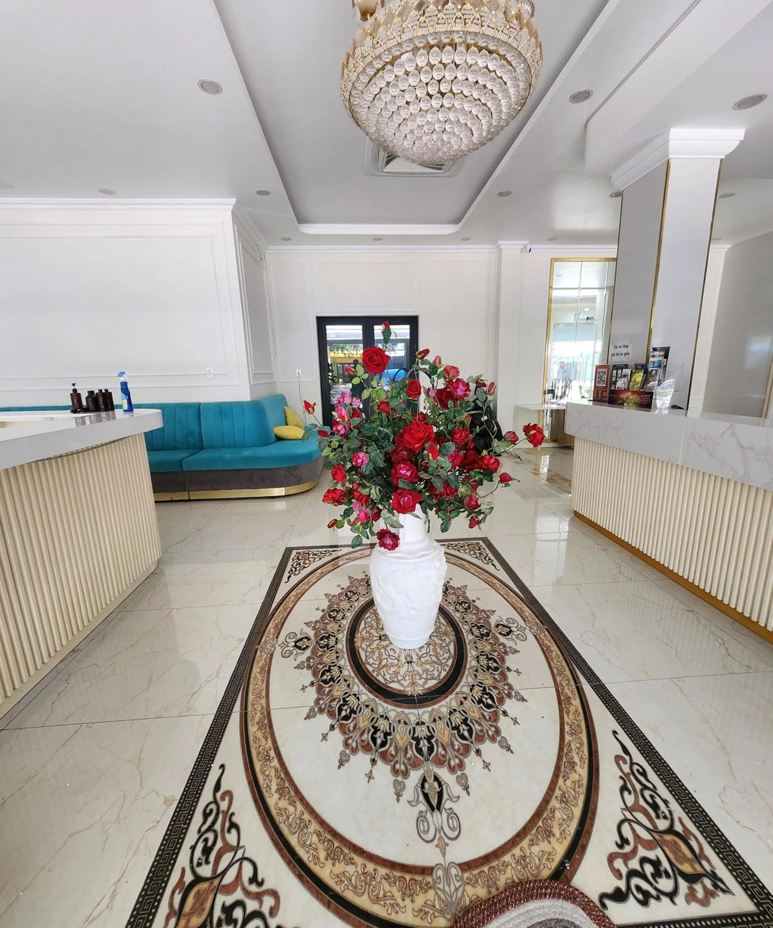 BREAKING DAWN- TAEYANG Hotel Phú Quốc