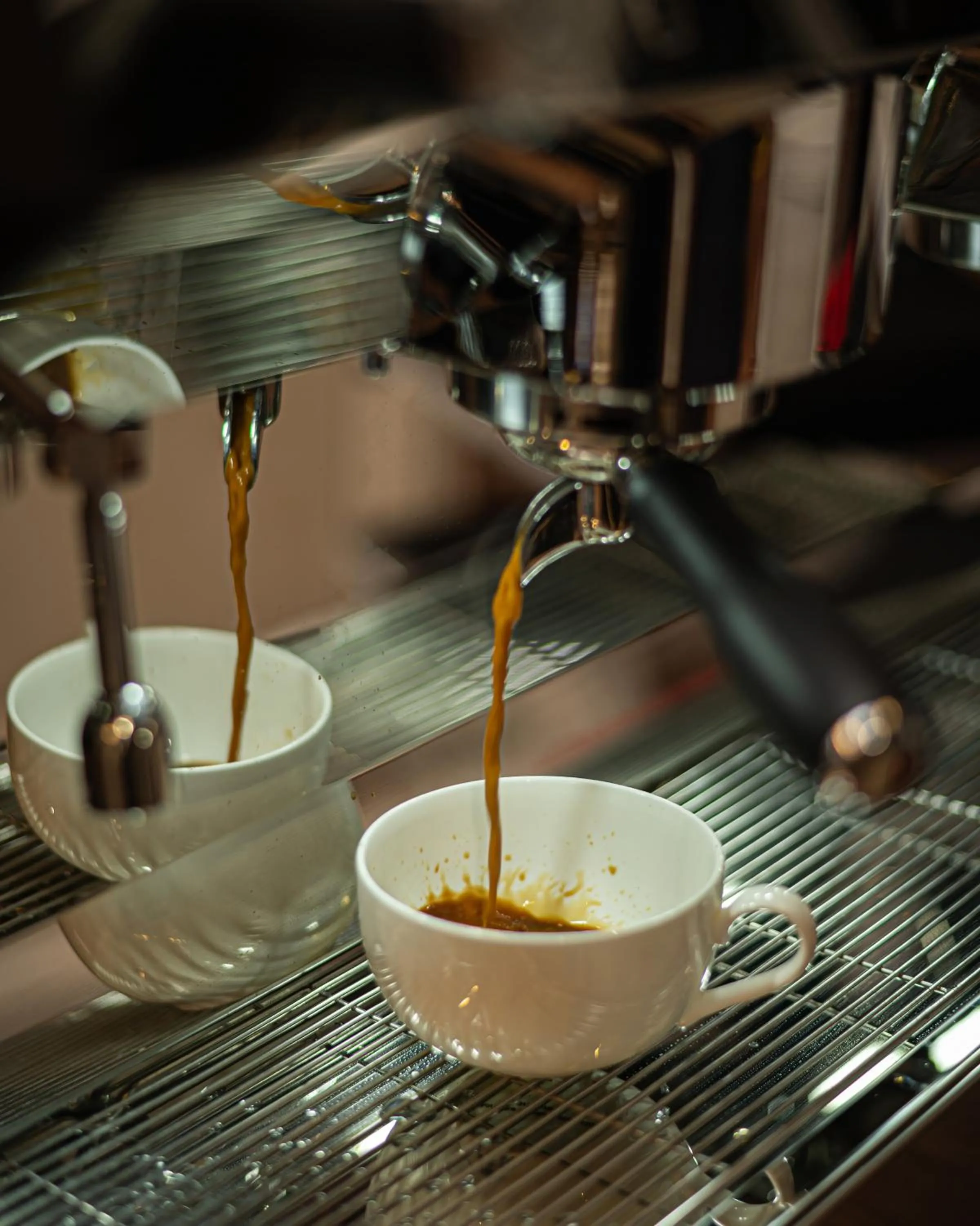 Restaurant/places to eat in The Empyrean Airport Transit Hotel