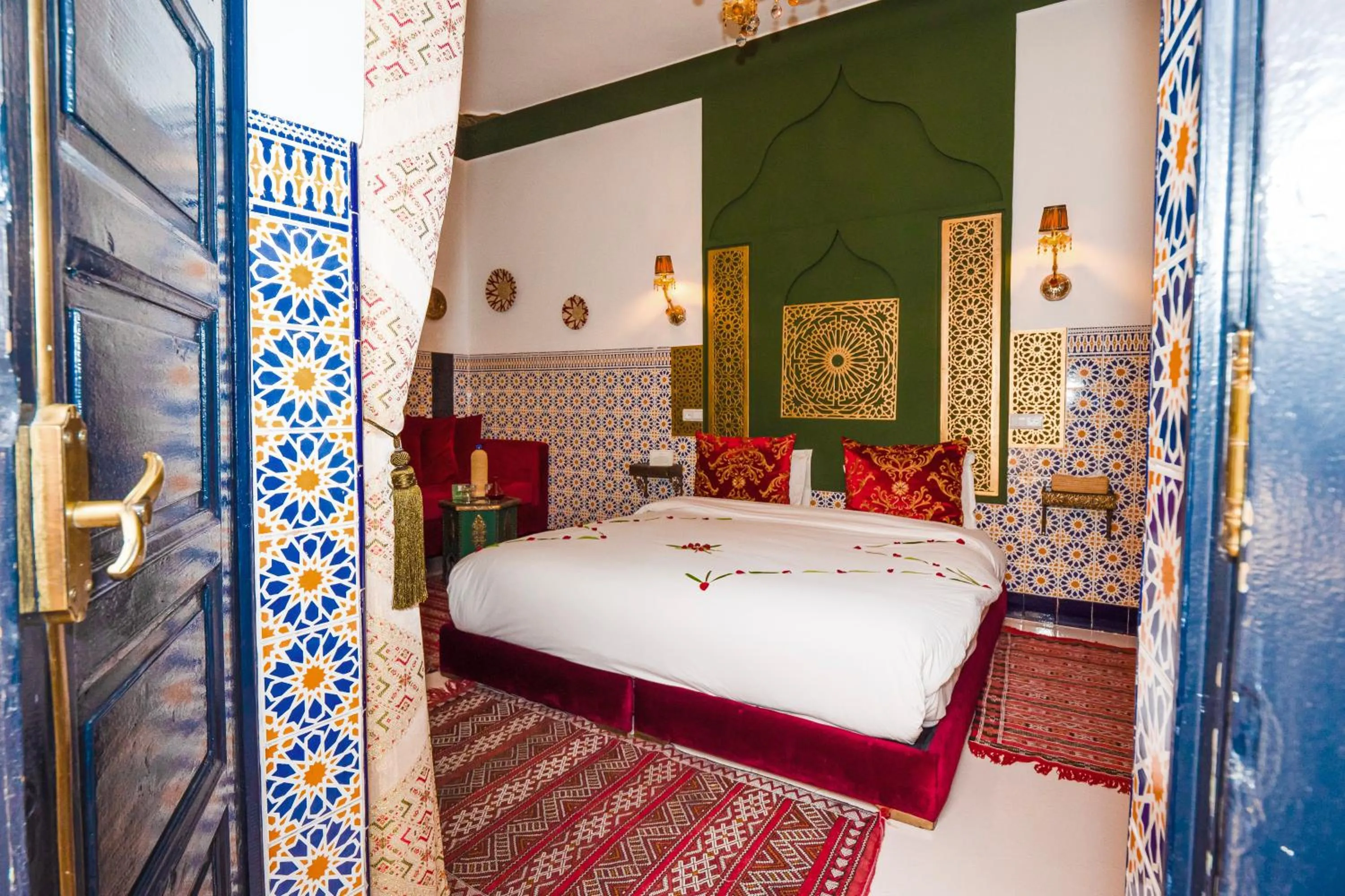 Bed in Riad Nouceiba Marrakech