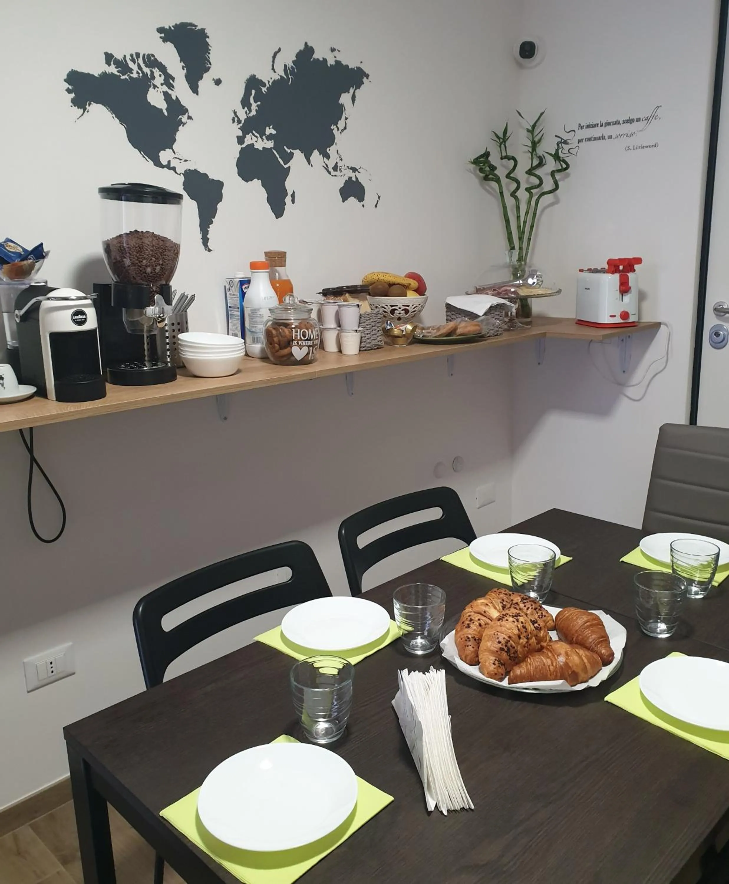 Coffee/tea facilities in B&B La casa di Ale