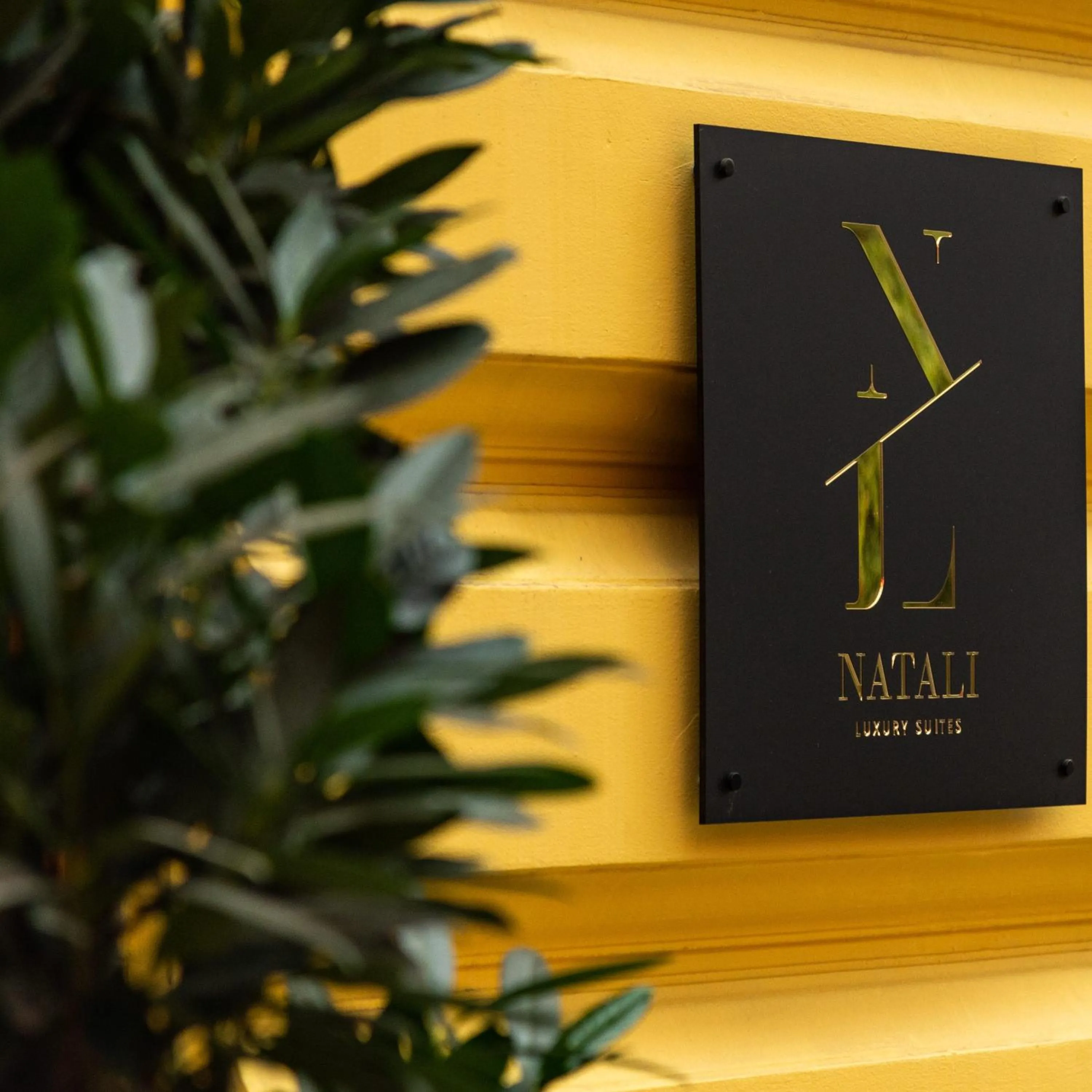 Facade/entrance in NATALI Luxury suites PARKING