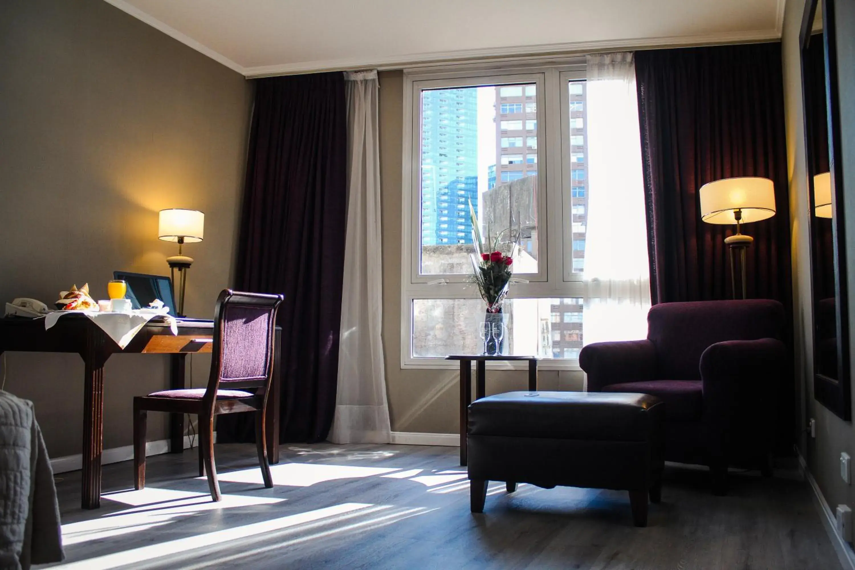 View (from property/room) in Howard Johnson Plaza by Wyndham Buenos Aires Florida Street View (from property/room) in Howard Johnson Plaza by Wyndham Buenos Aires Florida Street