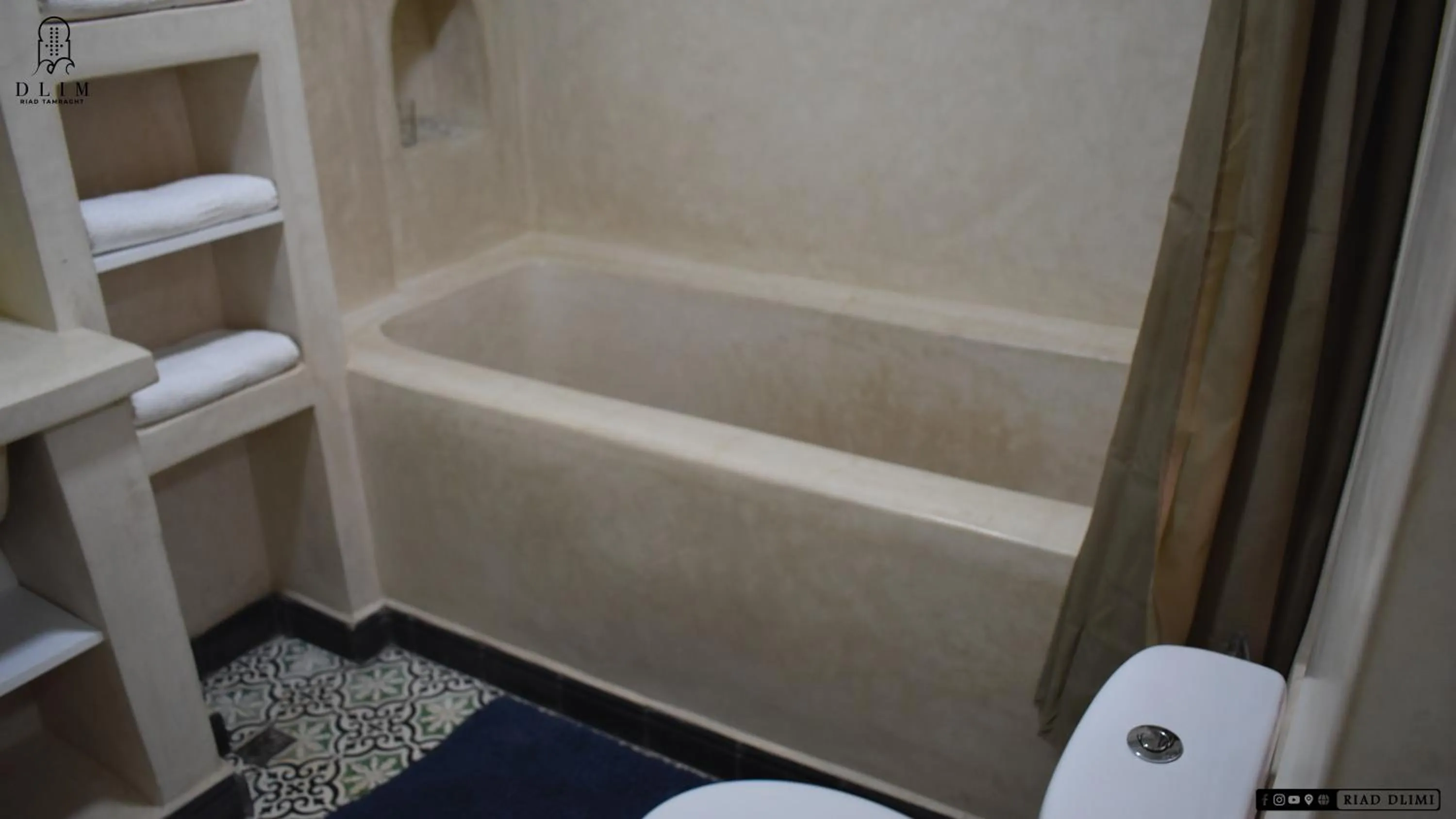 Bath in Auberge RIAD DLIM Tamraght